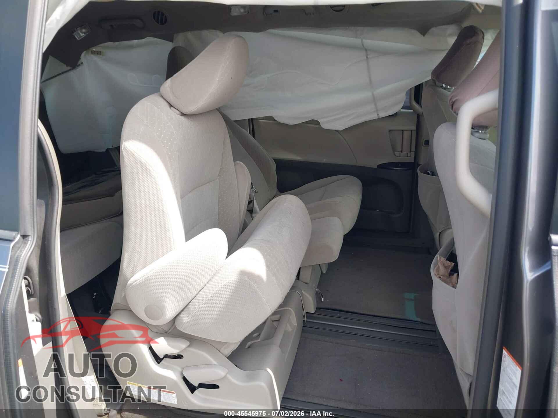 TOYOTA SIENNA 2017 - 5TDKZ3DC6HS870817