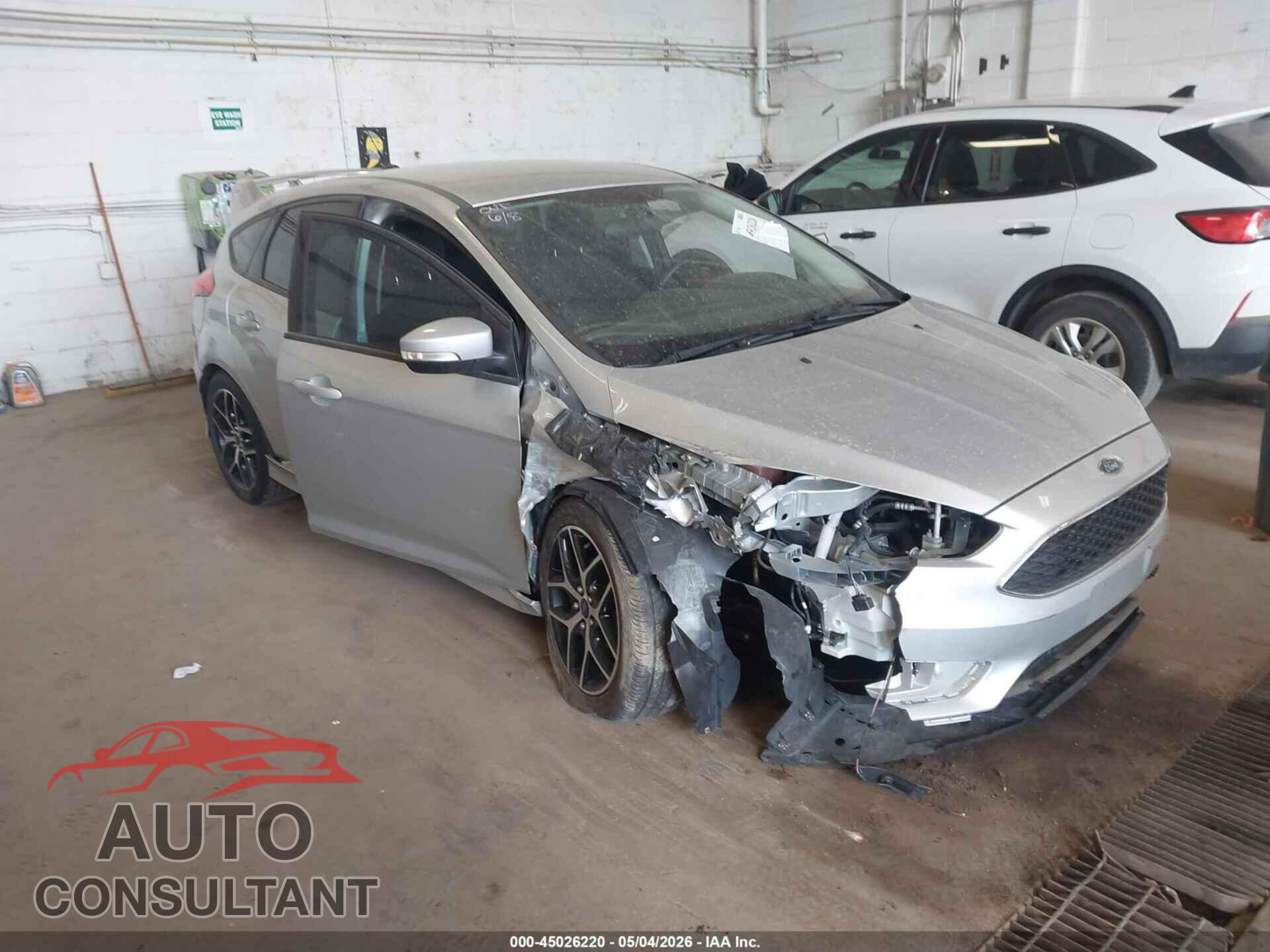 FORD FOCUS 2016 - 1FADP3K26GL310360