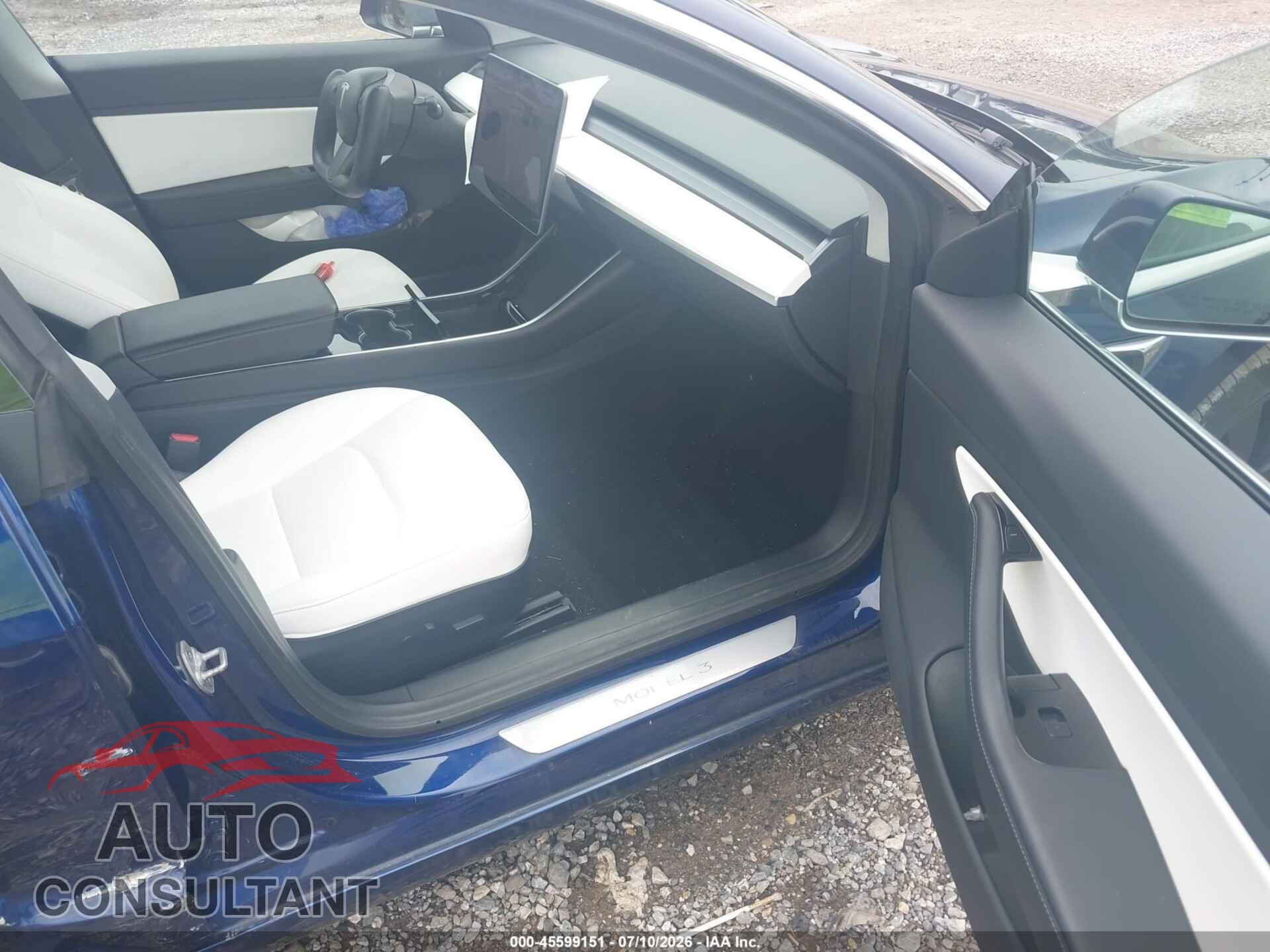 TESLA MODEL 3 2018 - 5YJ3E1EB2JF056121