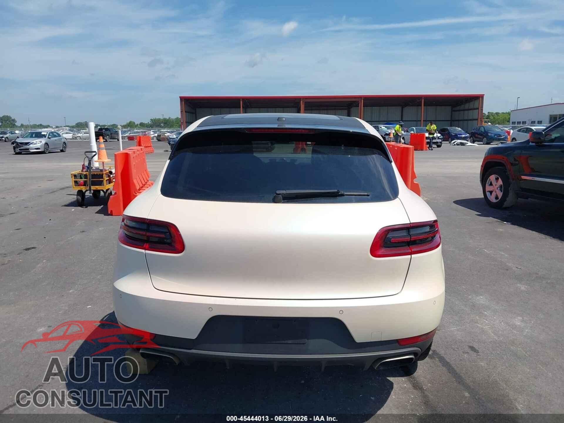 PORSCHE MACAN 2017 - WP1AA2A59HLB05569