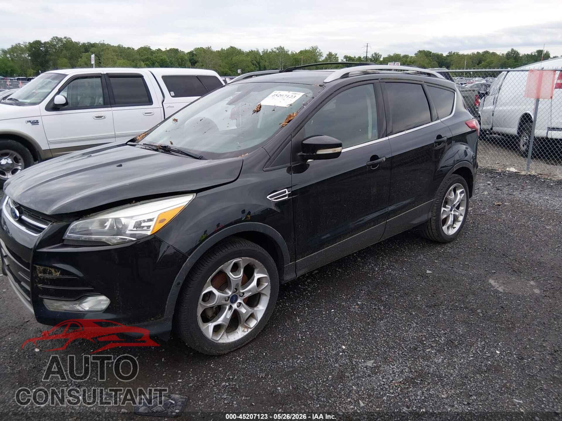 FORD ESCAPE 2015 - 1FMCU9J95FUC39589
