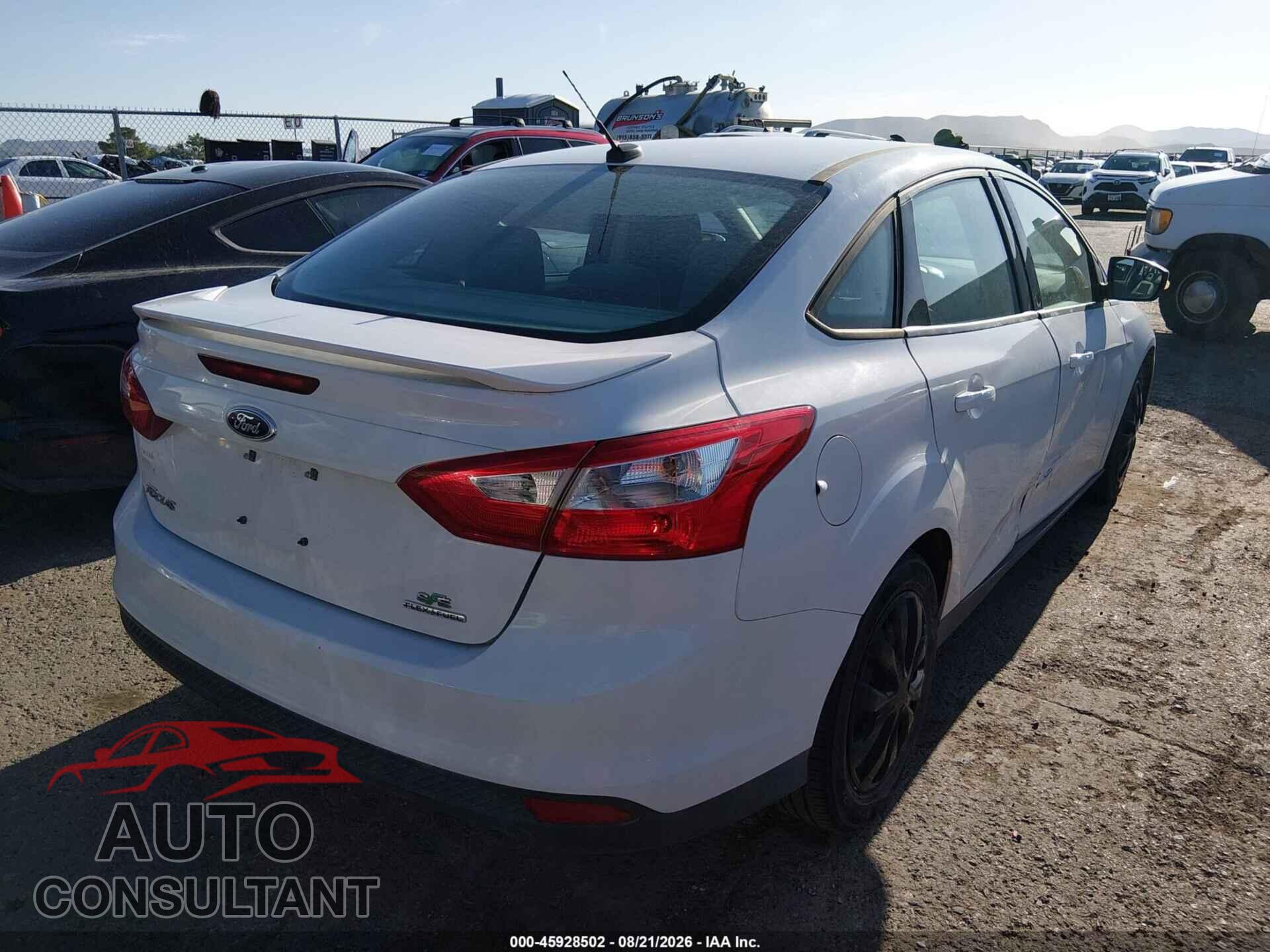 FORD FOCUS 2014 - 1FADP3F22EL383345