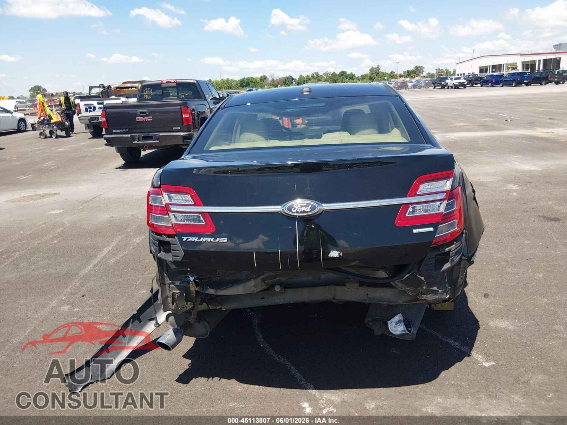 FORD TAURUS 2017 - 1FAHP2D91HG135385