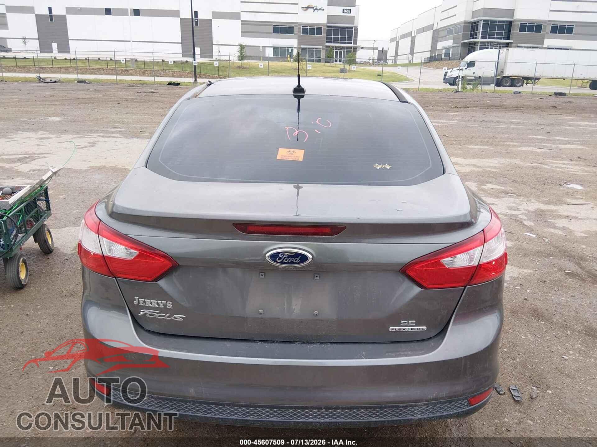 FORD FOCUS 2014 - 1FADP3F23EL266258