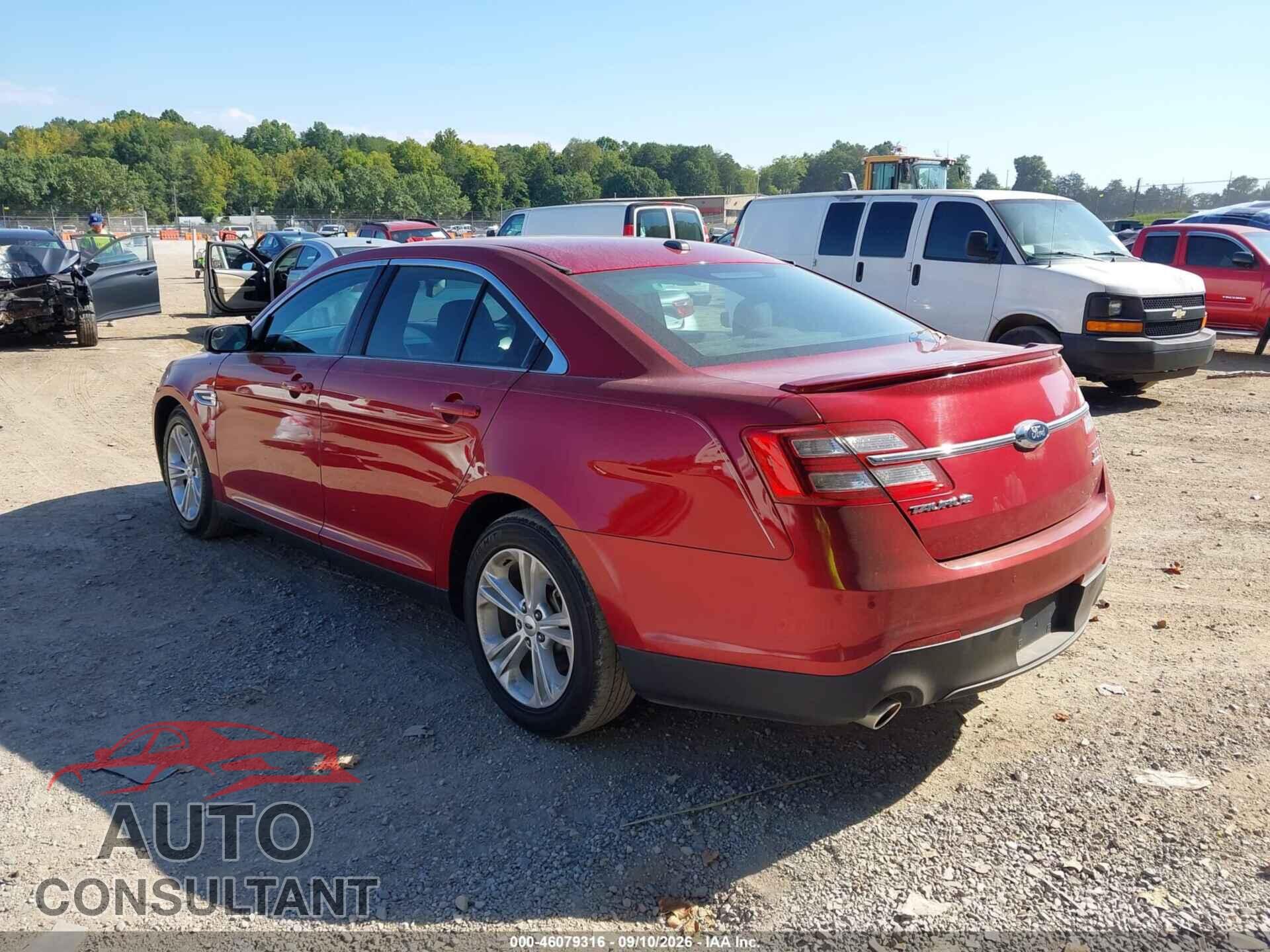 FORD TAURUS 2015 - 1FAHP2E84FG202676