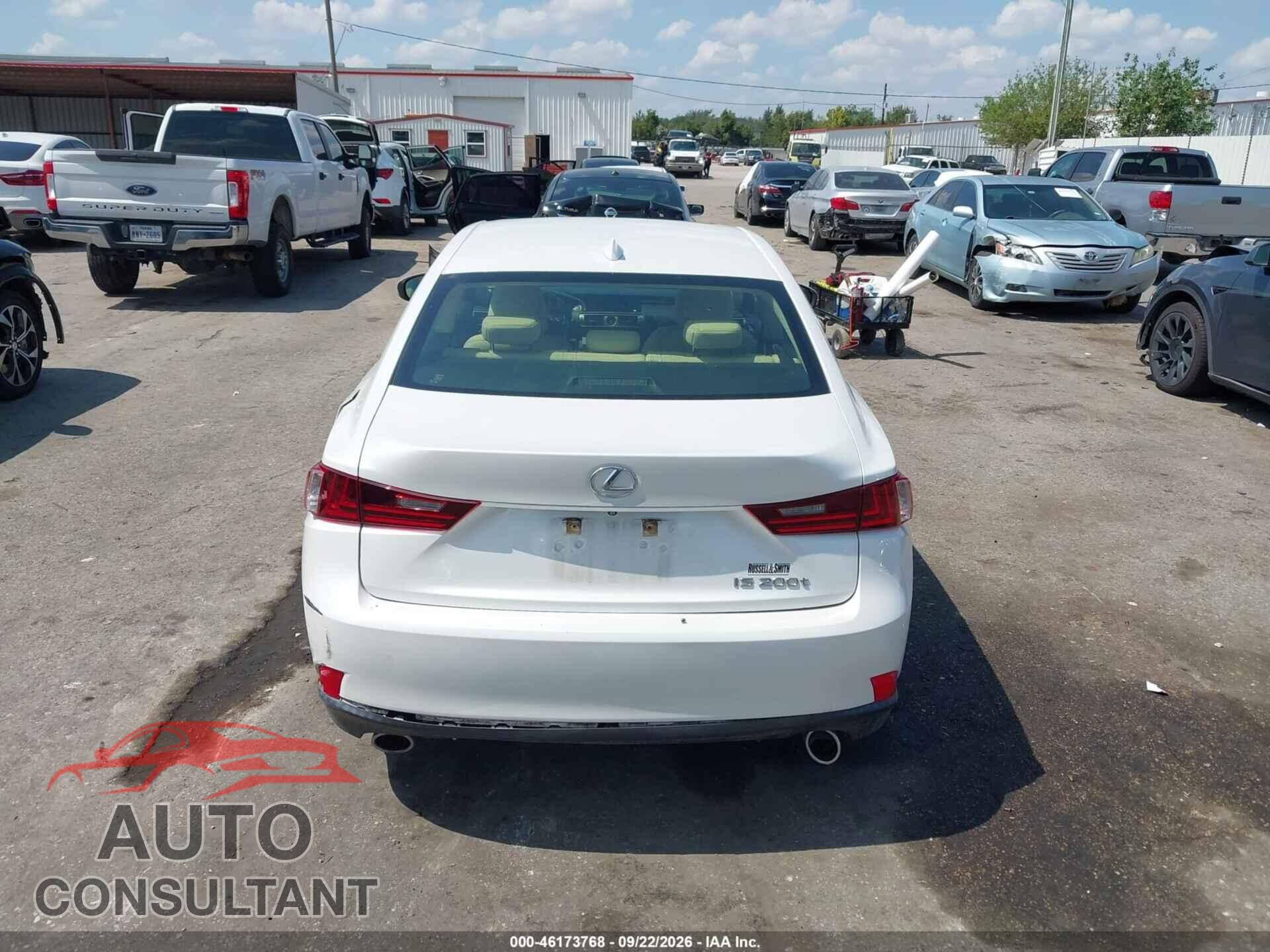 LEXUS IS 2016 - JTHBA1D28G5008592