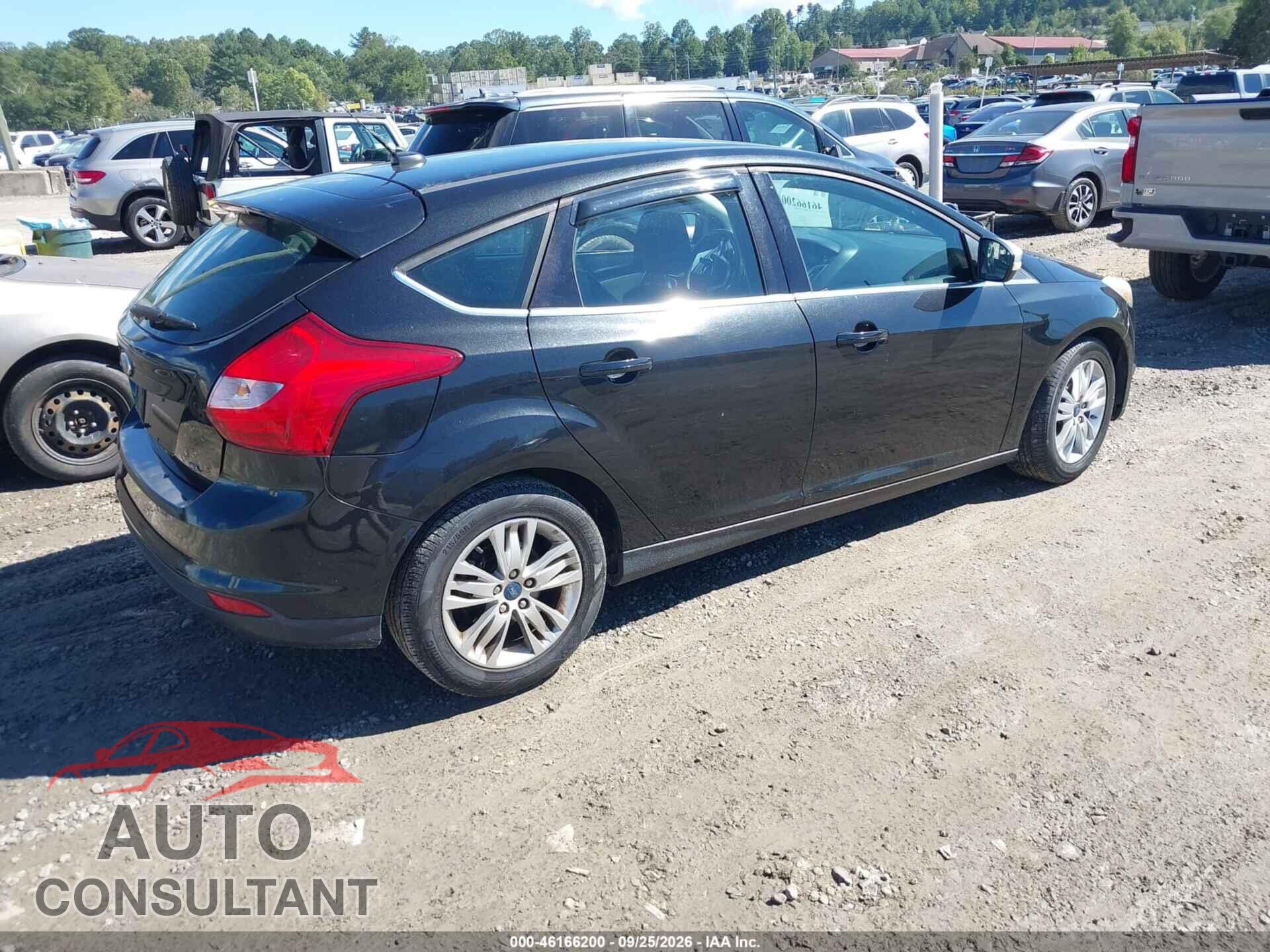 FORD FOCUS 2012 - 1FAHP3M21CL382818