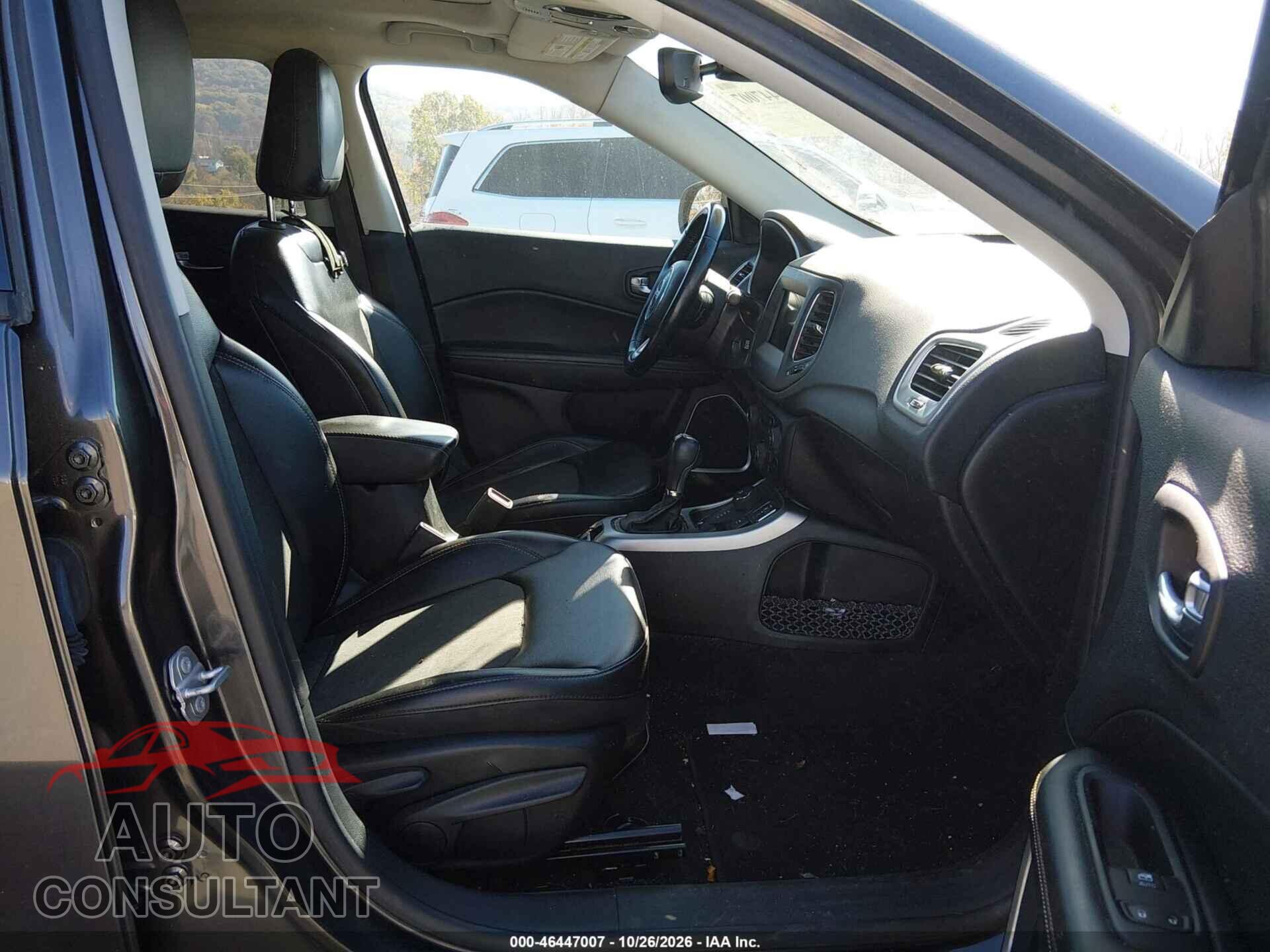 JEEP COMPASS 2020 - 3C4NJDBB0LT240908