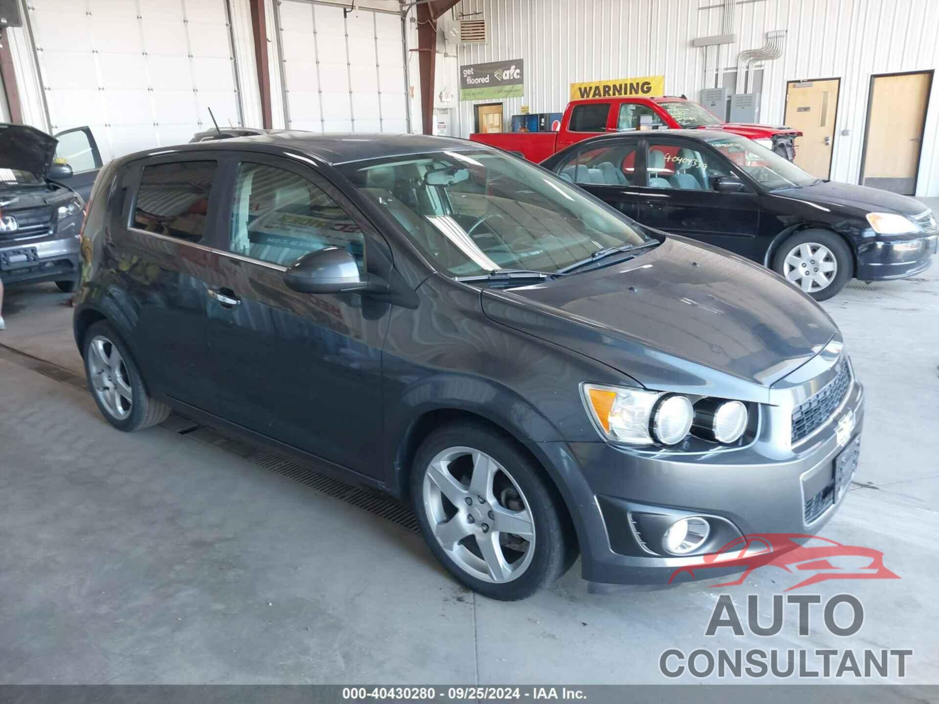 CHEVROLET SONIC 2016 - 1G1JE6SB2G4135306