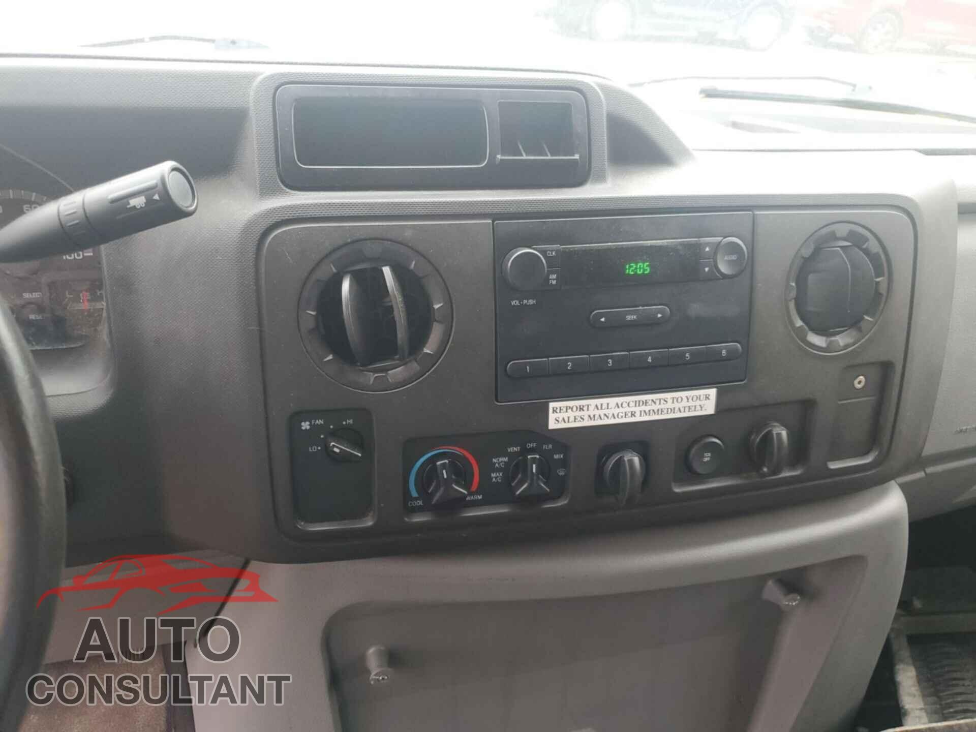 FORD ECONOLINE 2017 - 1FDXE4FS7HDC69063