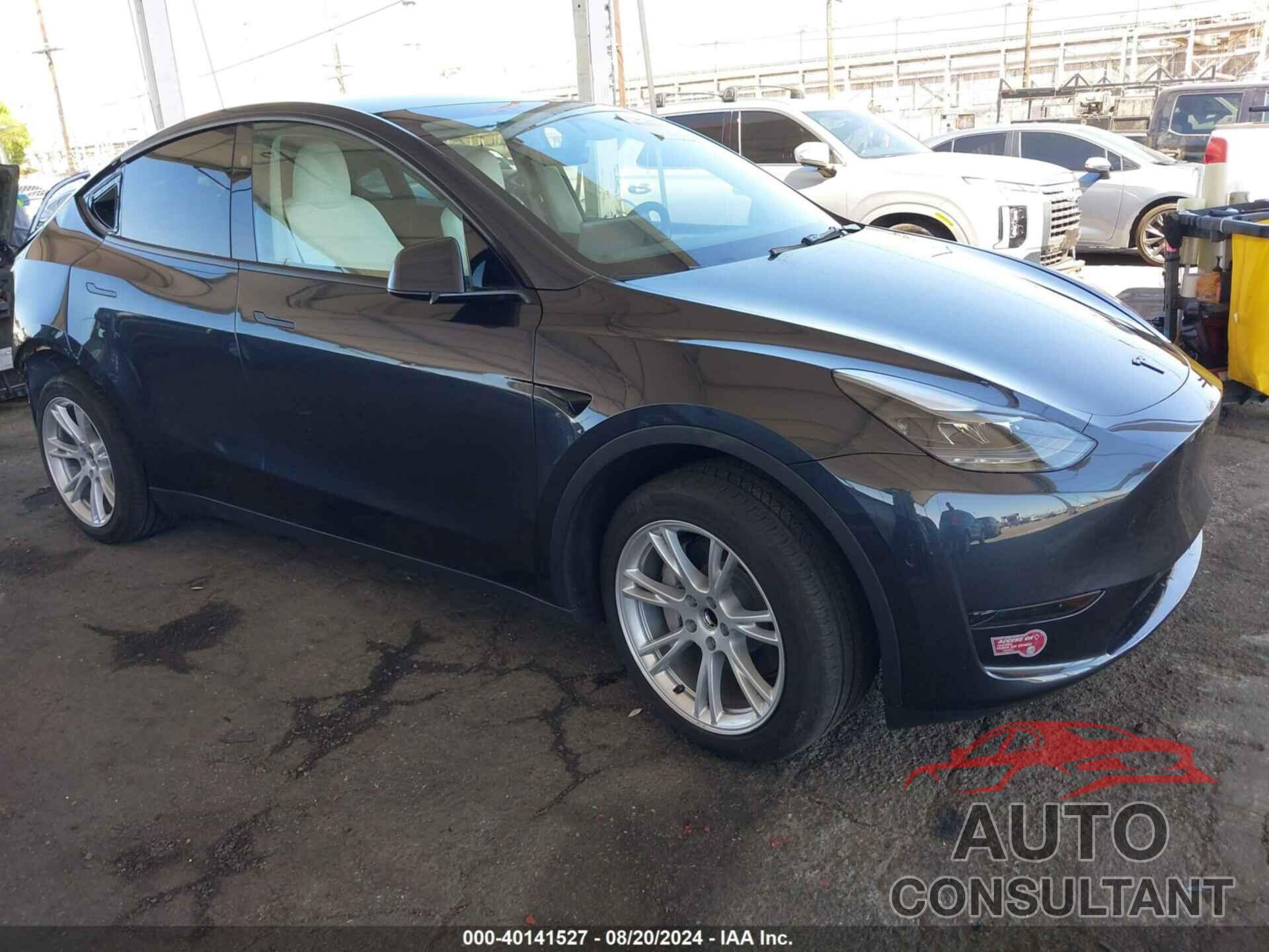 TESLA MODEL Y 2024 - 7SAYGDEDXRF048124