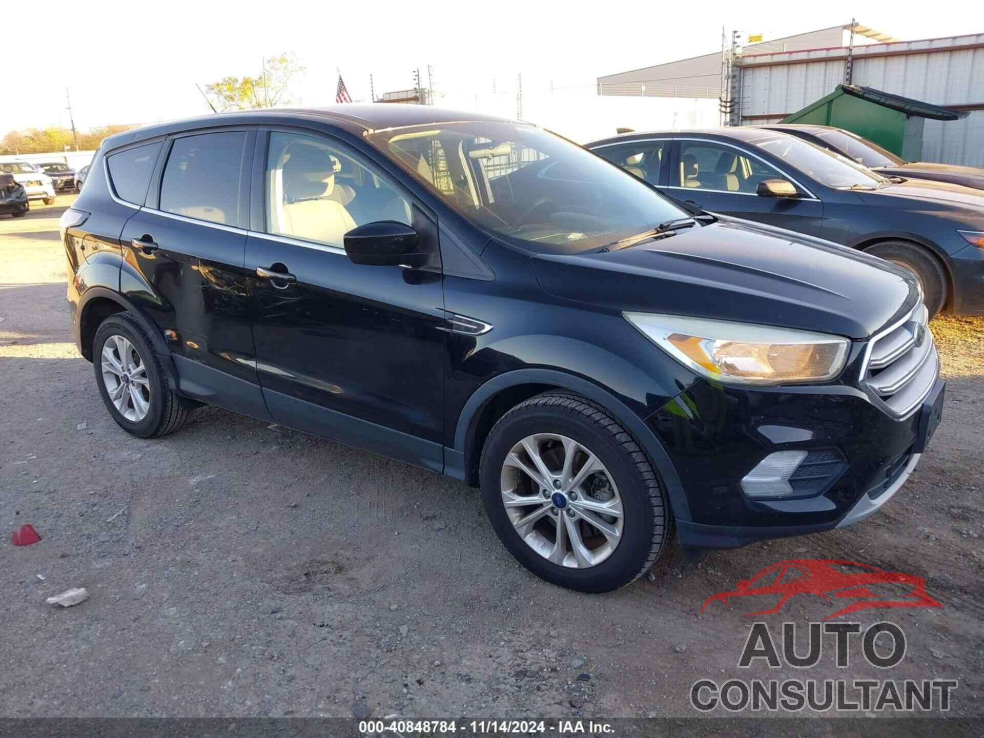 FORD ESCAPE 2017 - 1FMCU0G98HUC99288