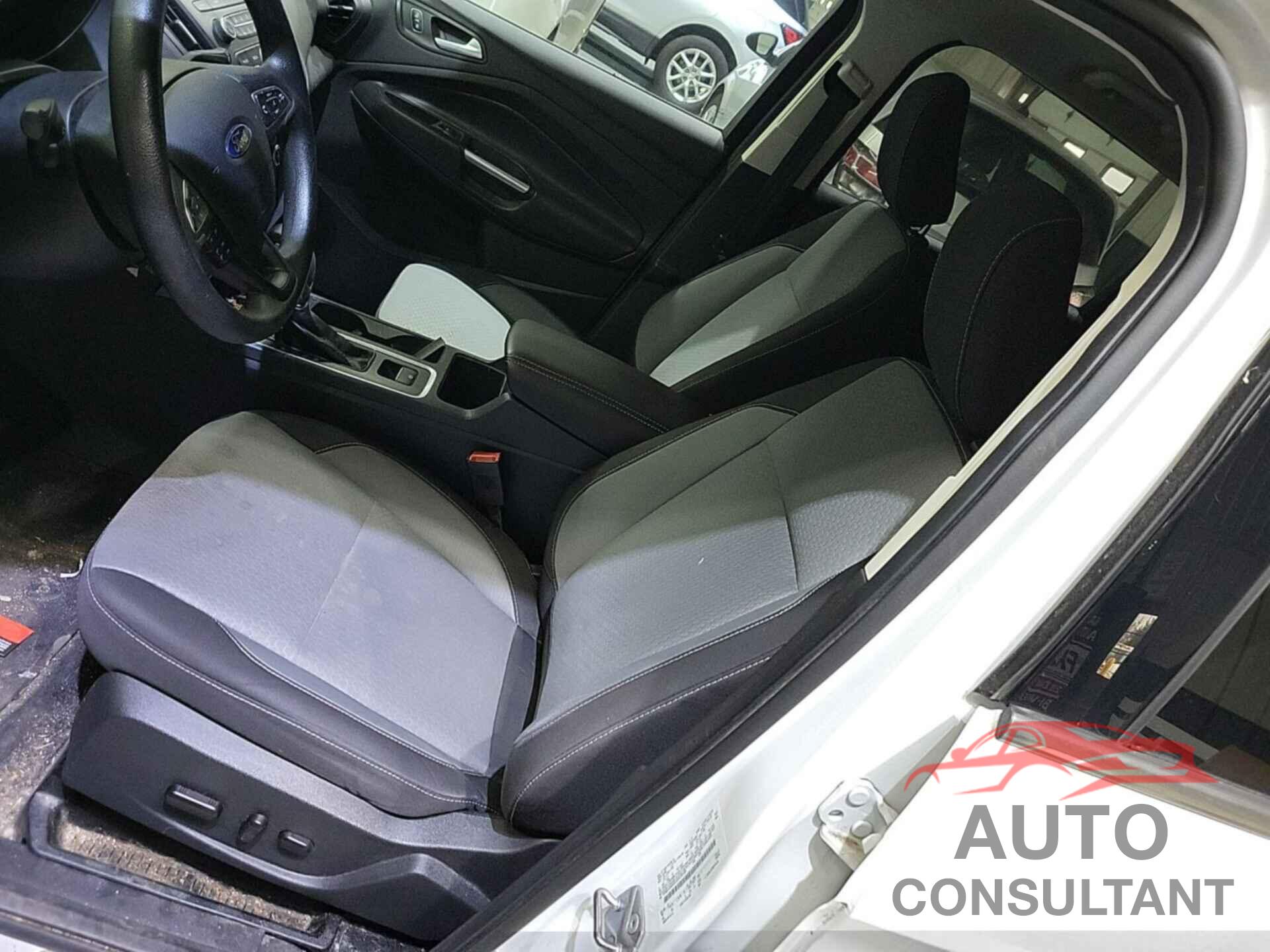 FORD ESCAPE 2018 - 1FMCU9GD2JUA76100