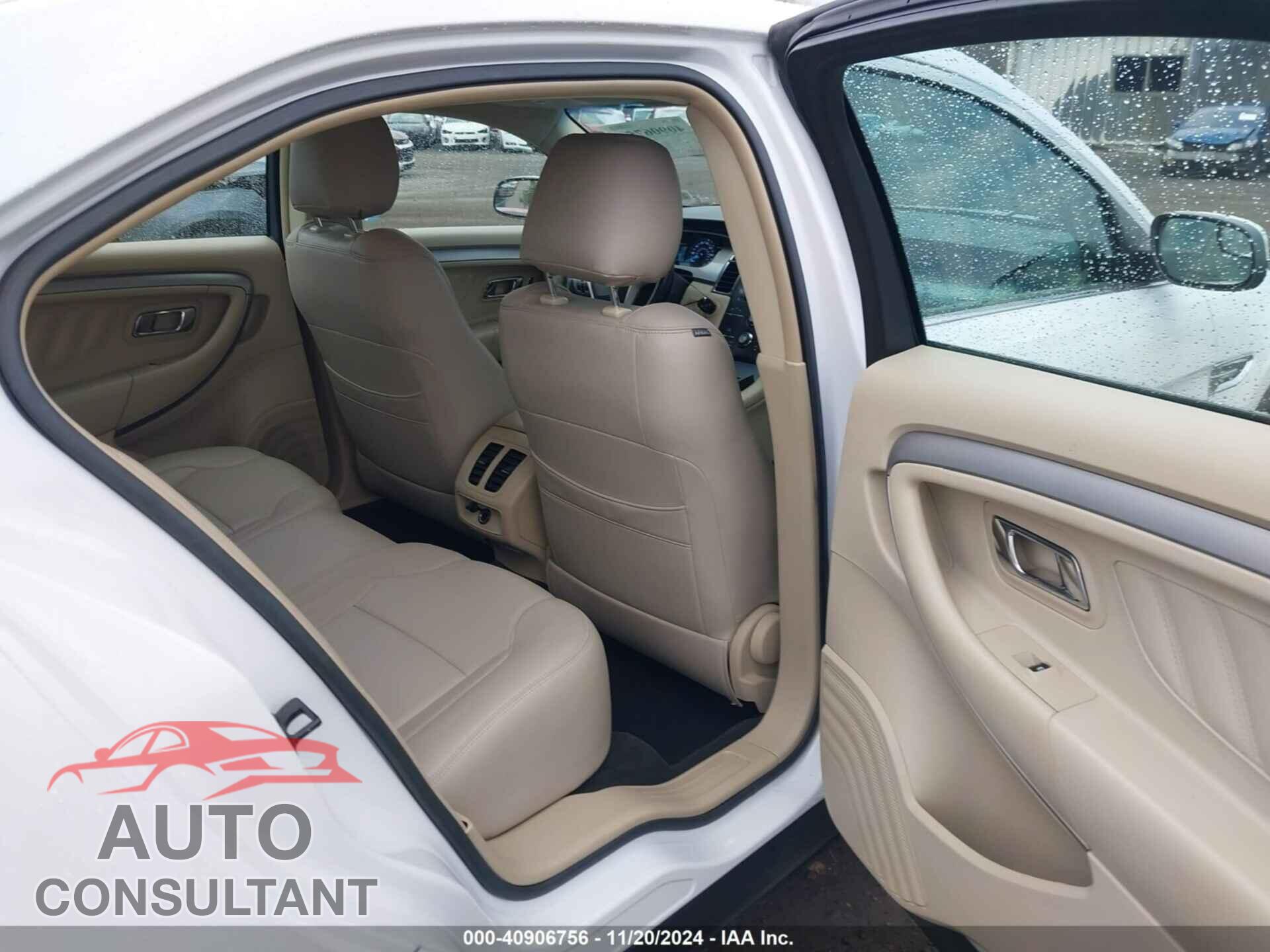 FORD TAURUS 2013 - 1FAHP2E82DG111449