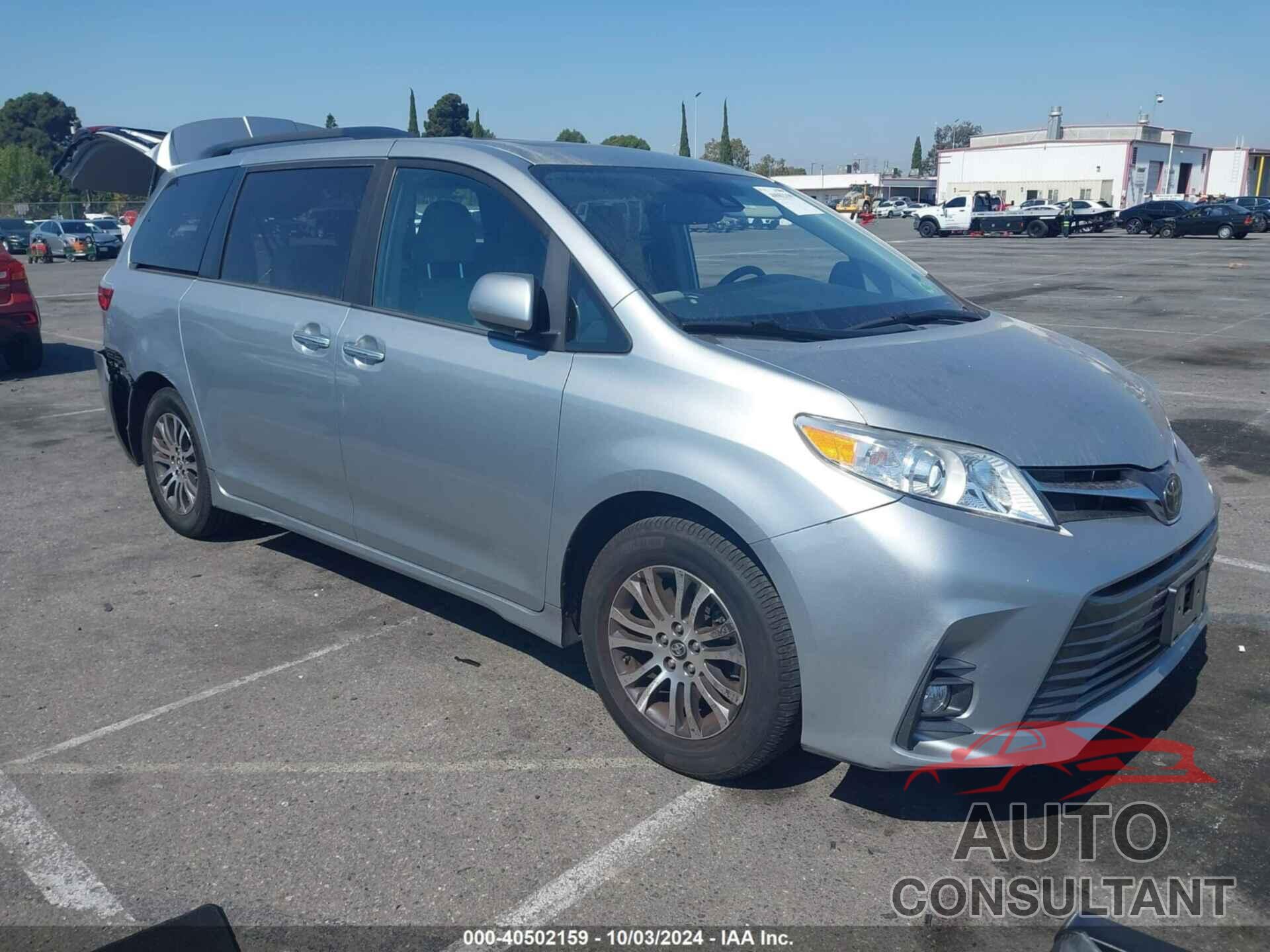 TOYOTA SIENNA 2019 - 5TDYZ3DC4KS006690