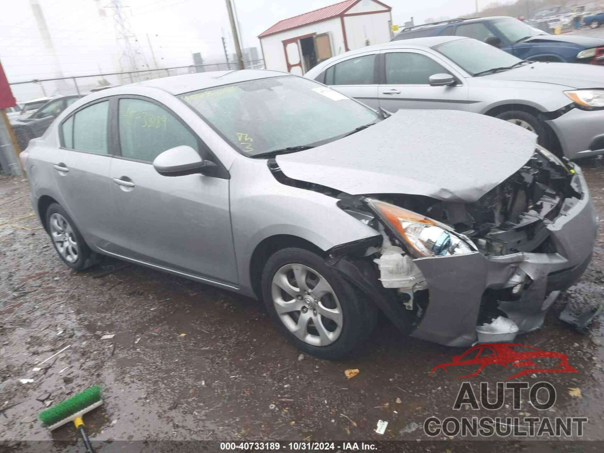 MAZDA MAZDA3 2013 - JM1BL1U74D1845057