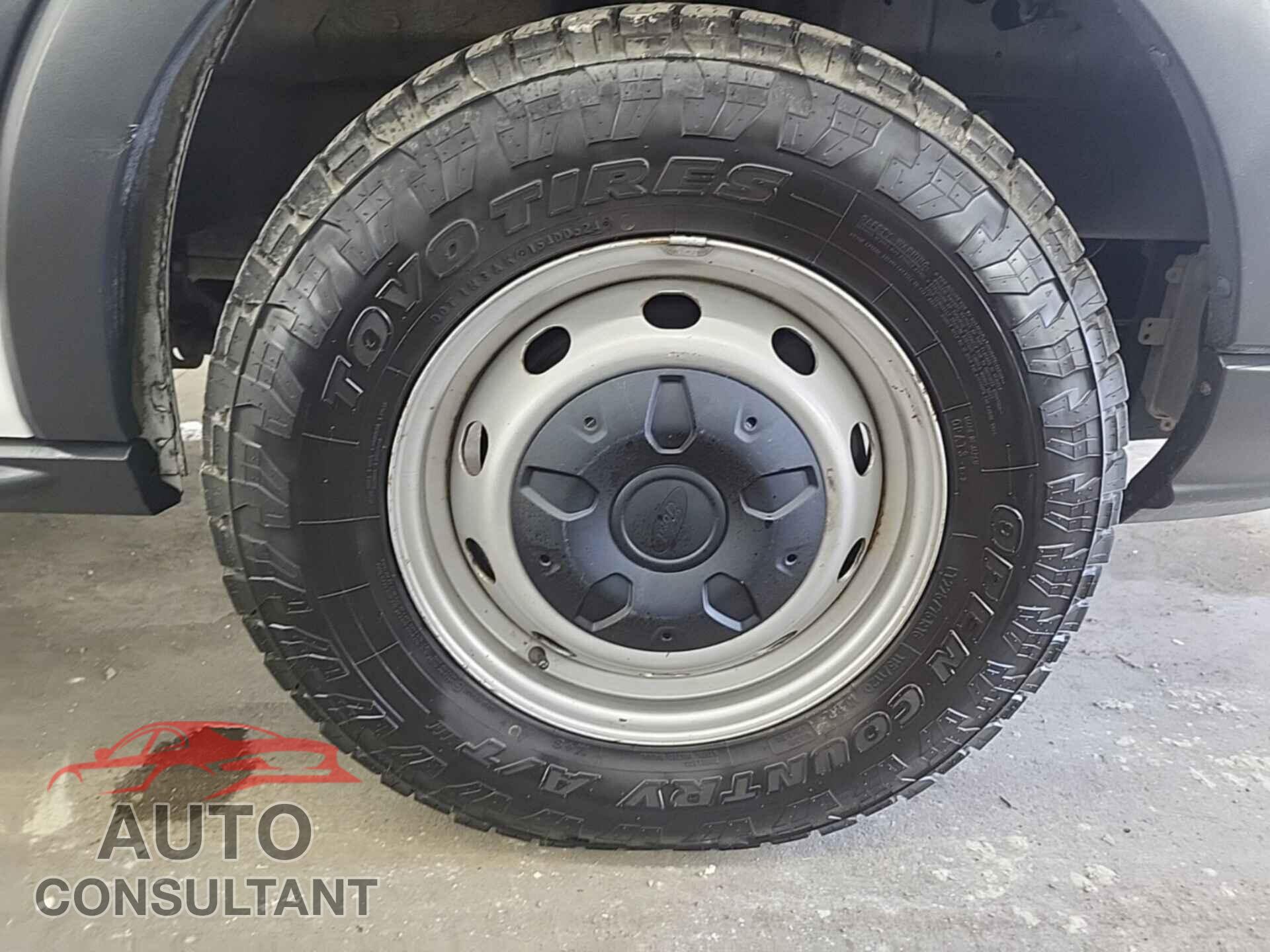 FORD TRANSIT 2017 - 1FTYR1YM0HKB36408