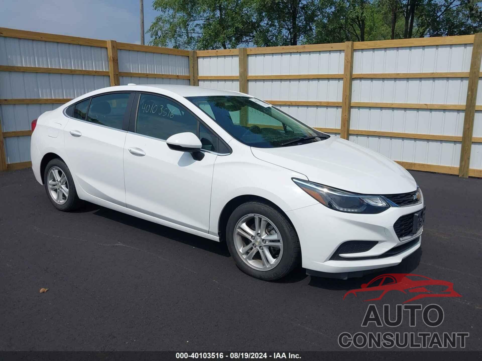 CHEVROLET CRUZE 2018 - 1G1BE5SM3J7175903