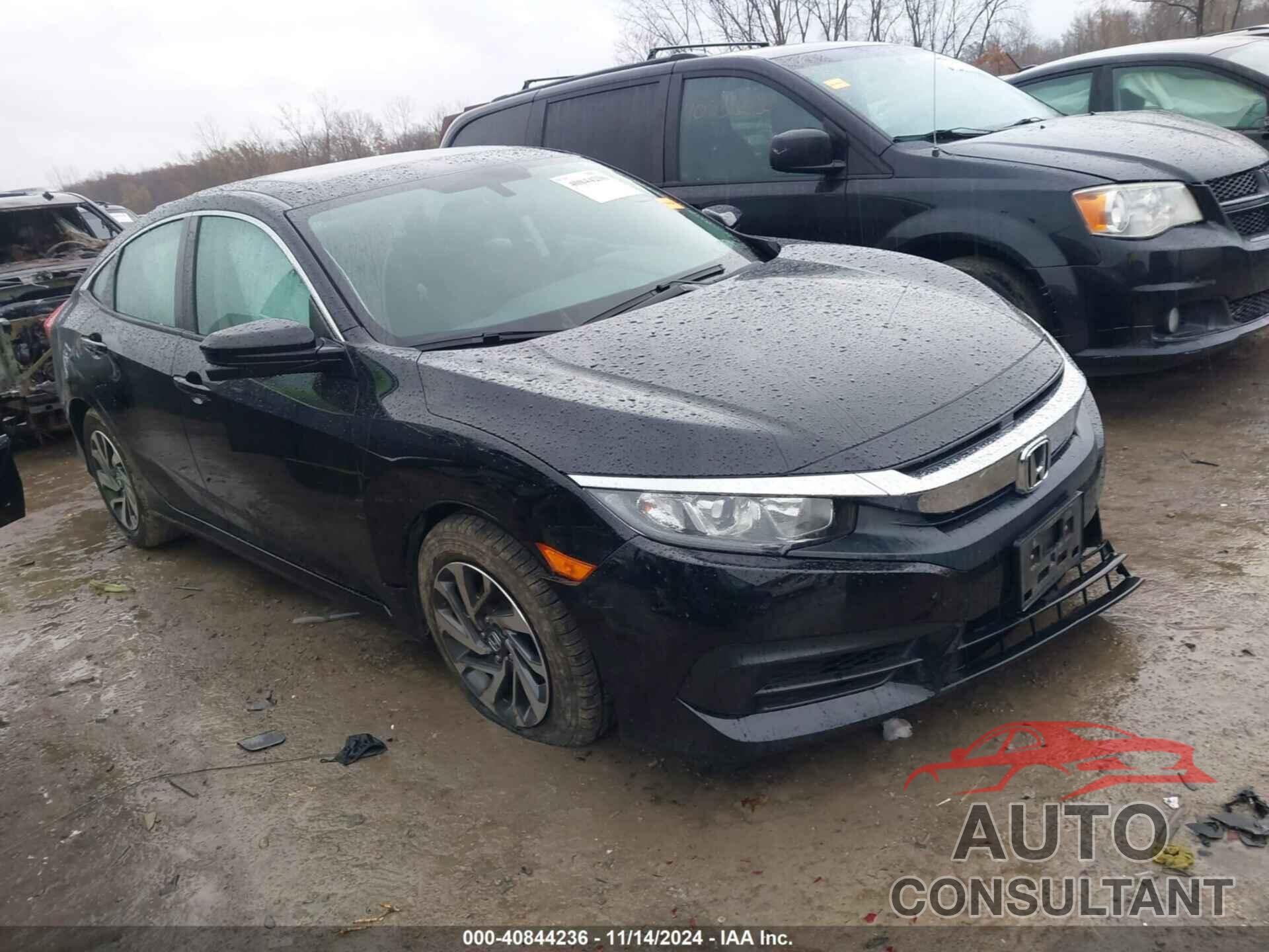 HONDA CIVIC 2018 - 2HGFC2F79JH582065