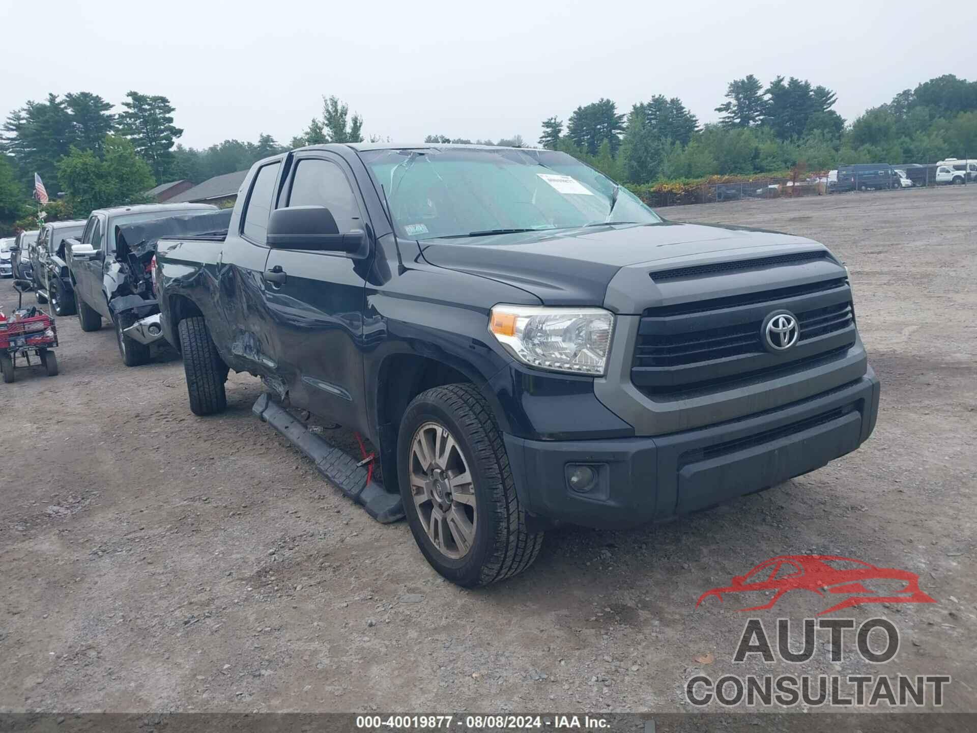 TOYOTA TUNDRA 2017 - 5TFUM5F10HX072998