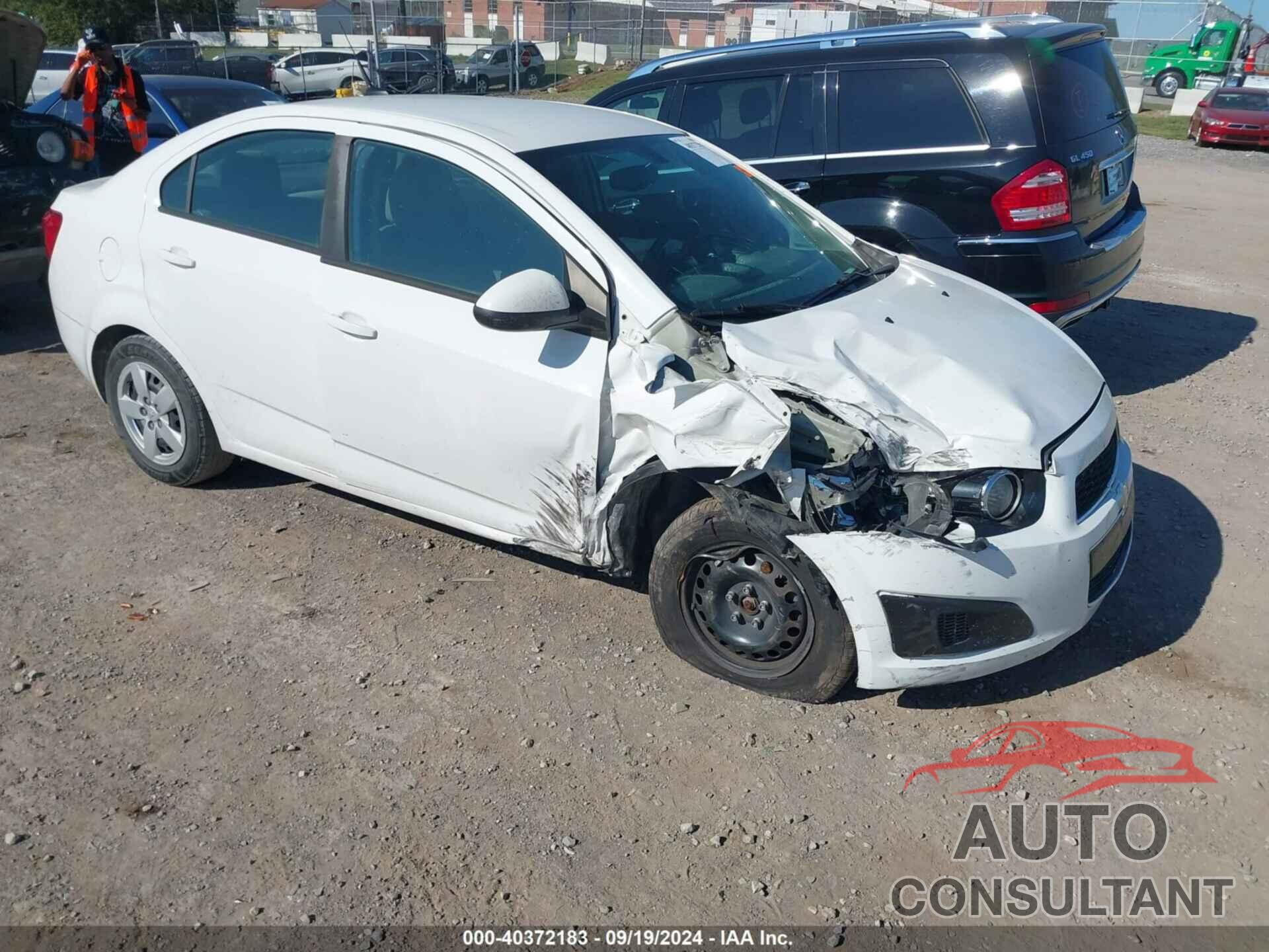 CHEVROLET SONIC 2014 - 1G1JA5SH7E4223162