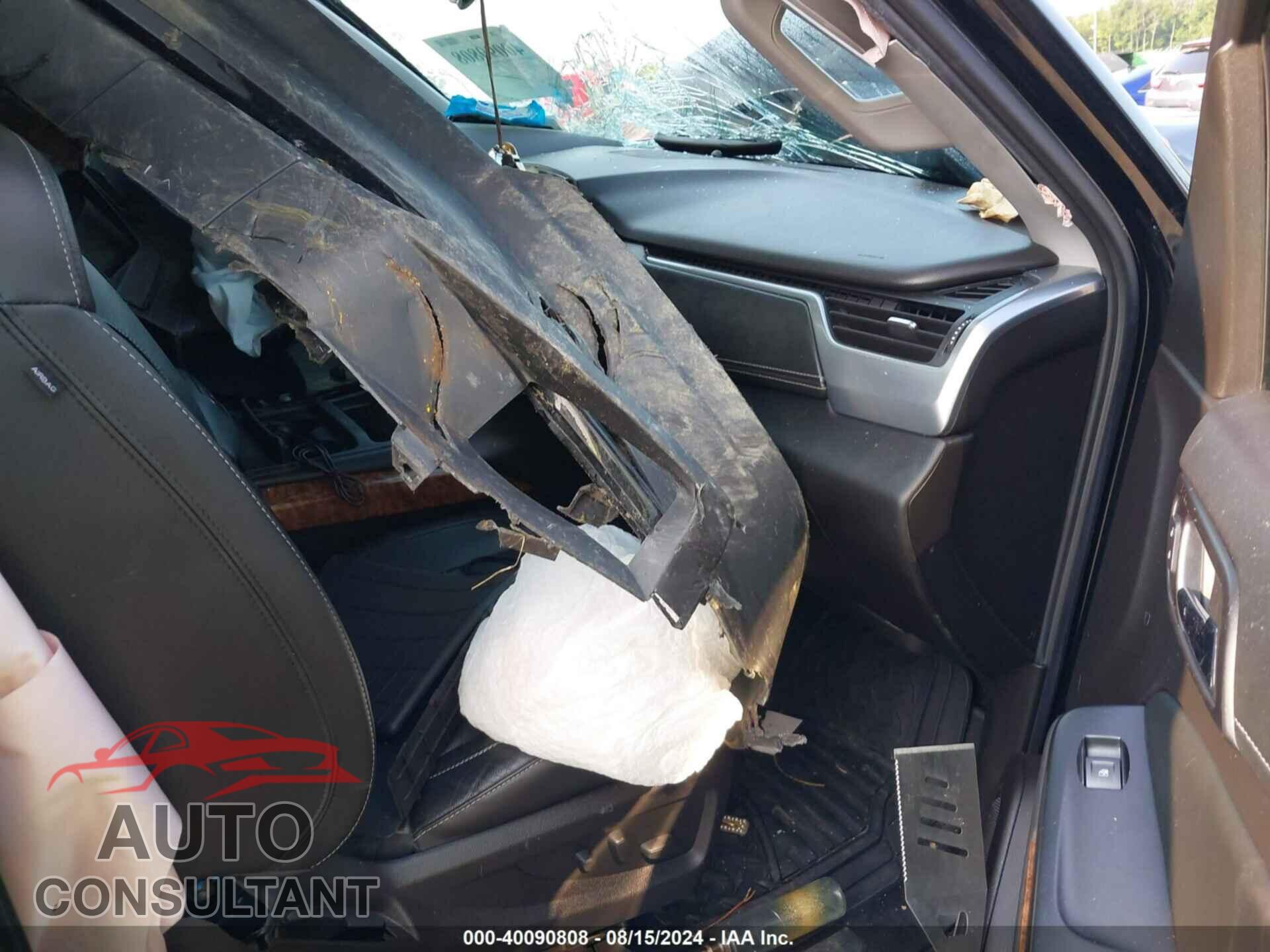 CHEVROLET TAHOE 2017 - 1GNSKCKC2HR153473