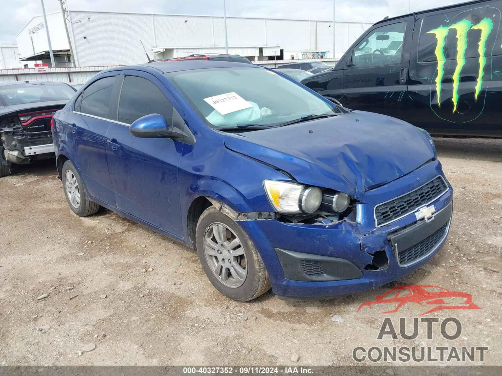 CHEVROLET SONIC 2014 - 1G1JC5SH2E4218008
