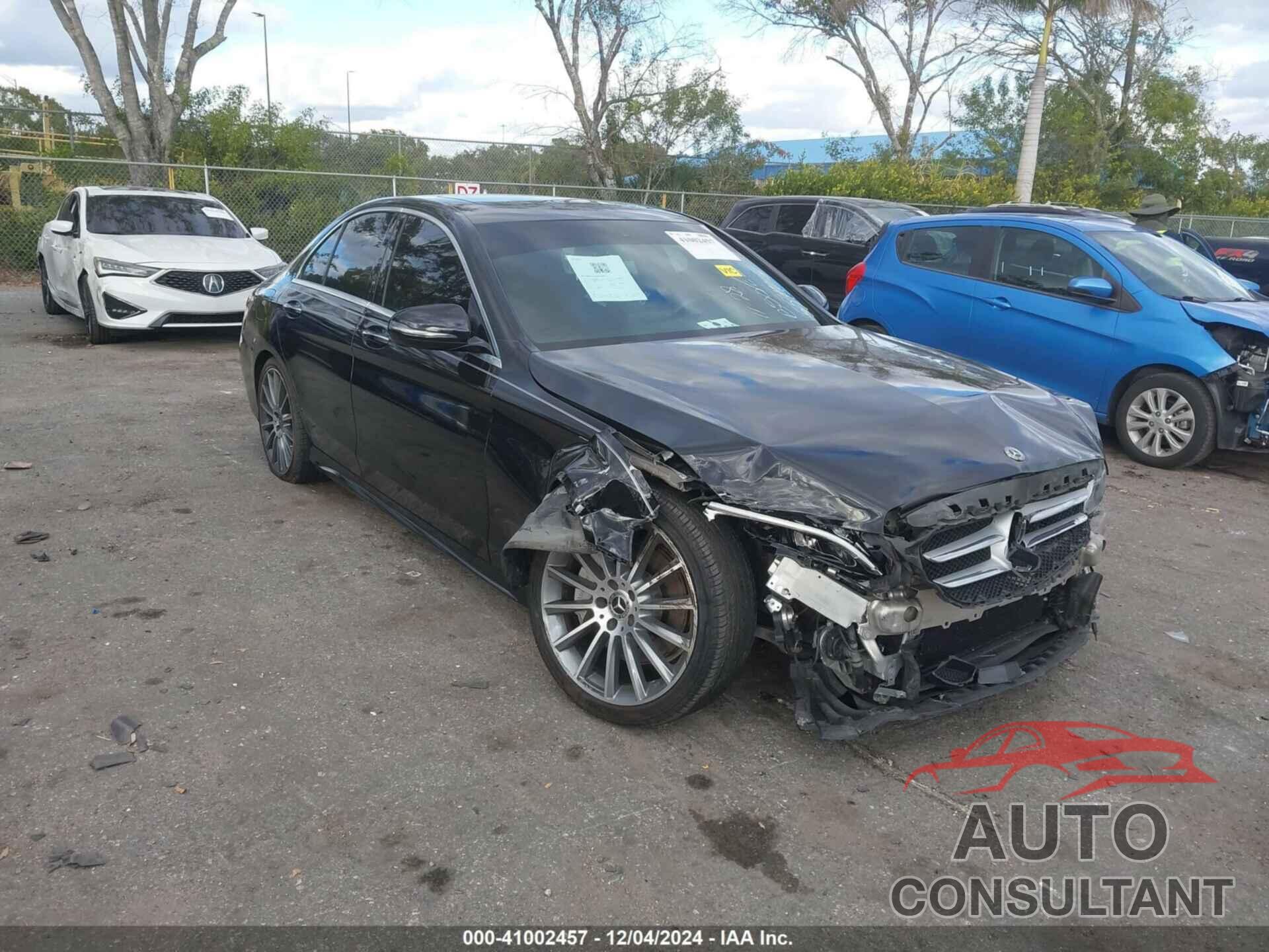 MERCEDES-BENZ C 300 2018 - 55SWF4JB5JU265577