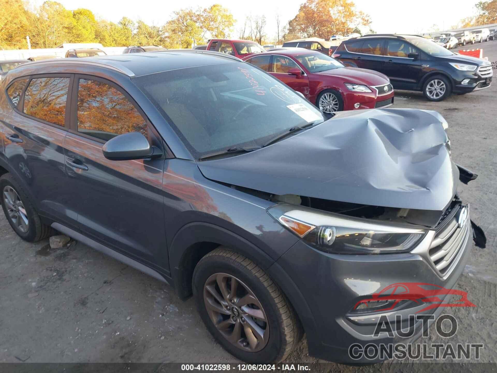 HYUNDAI TUCSON 2018 - KM8J33A41JU801105