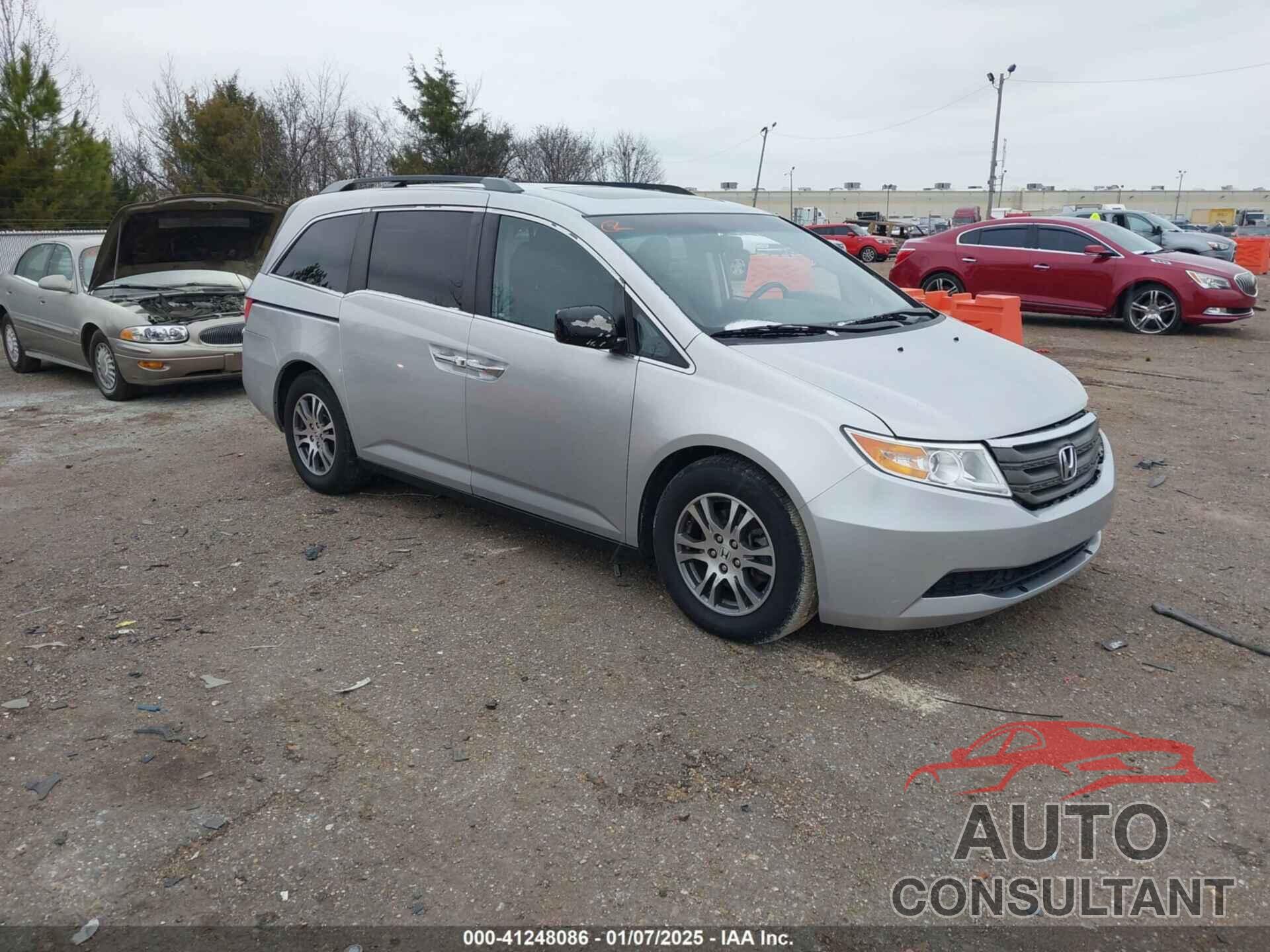 HONDA ODYSSEY 2013 - 5FNRL5H65DB055099