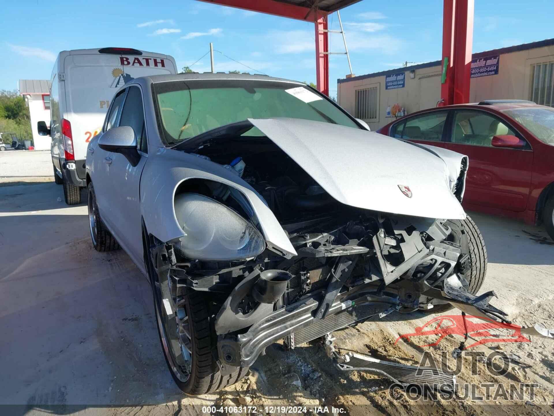PORSCHE CAYENNE 2011 - WP1AB2A2XBLA44131