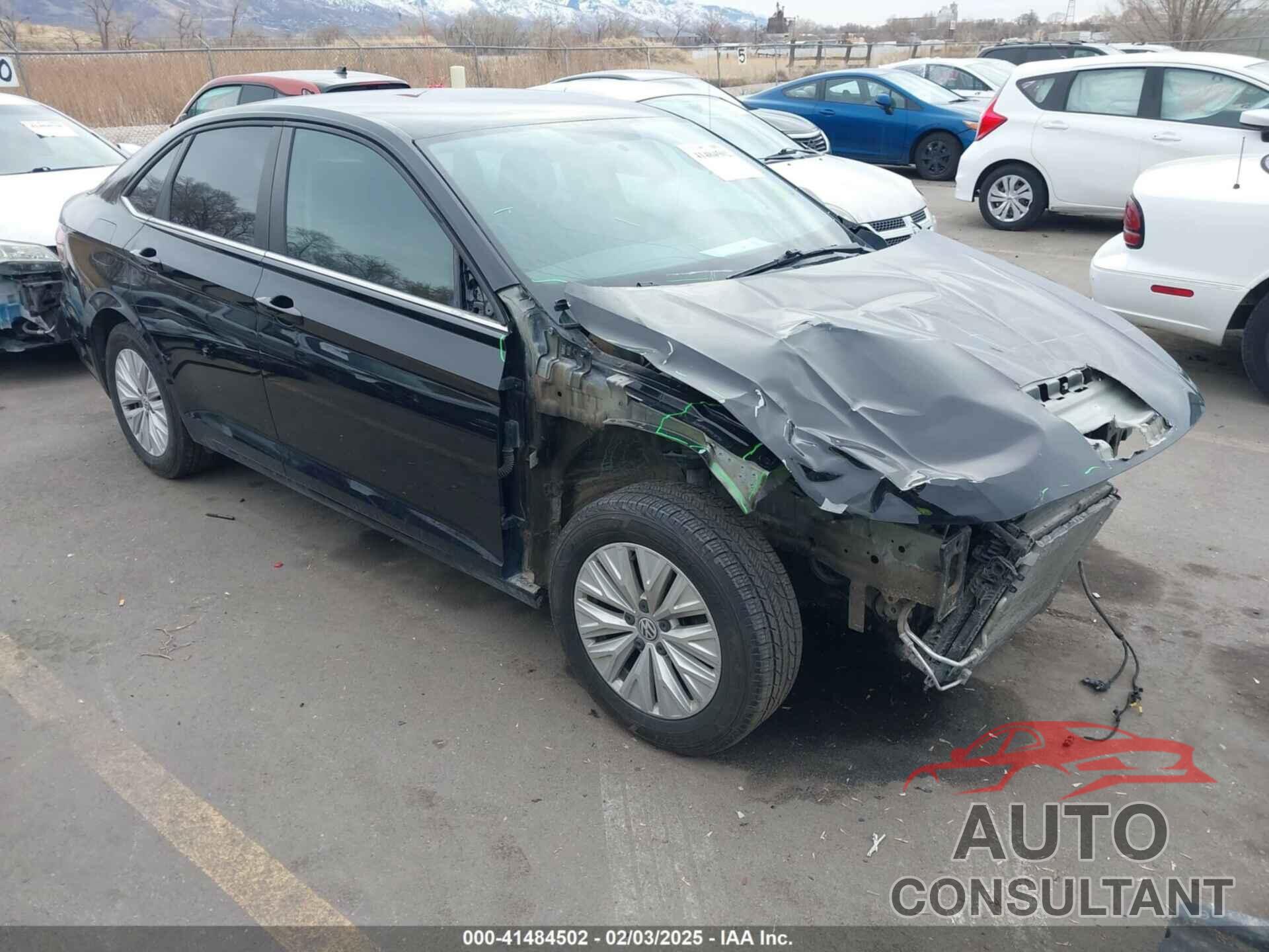 VOLKSWAGEN JETTA 2019 - 3VWN57BU1KM018794