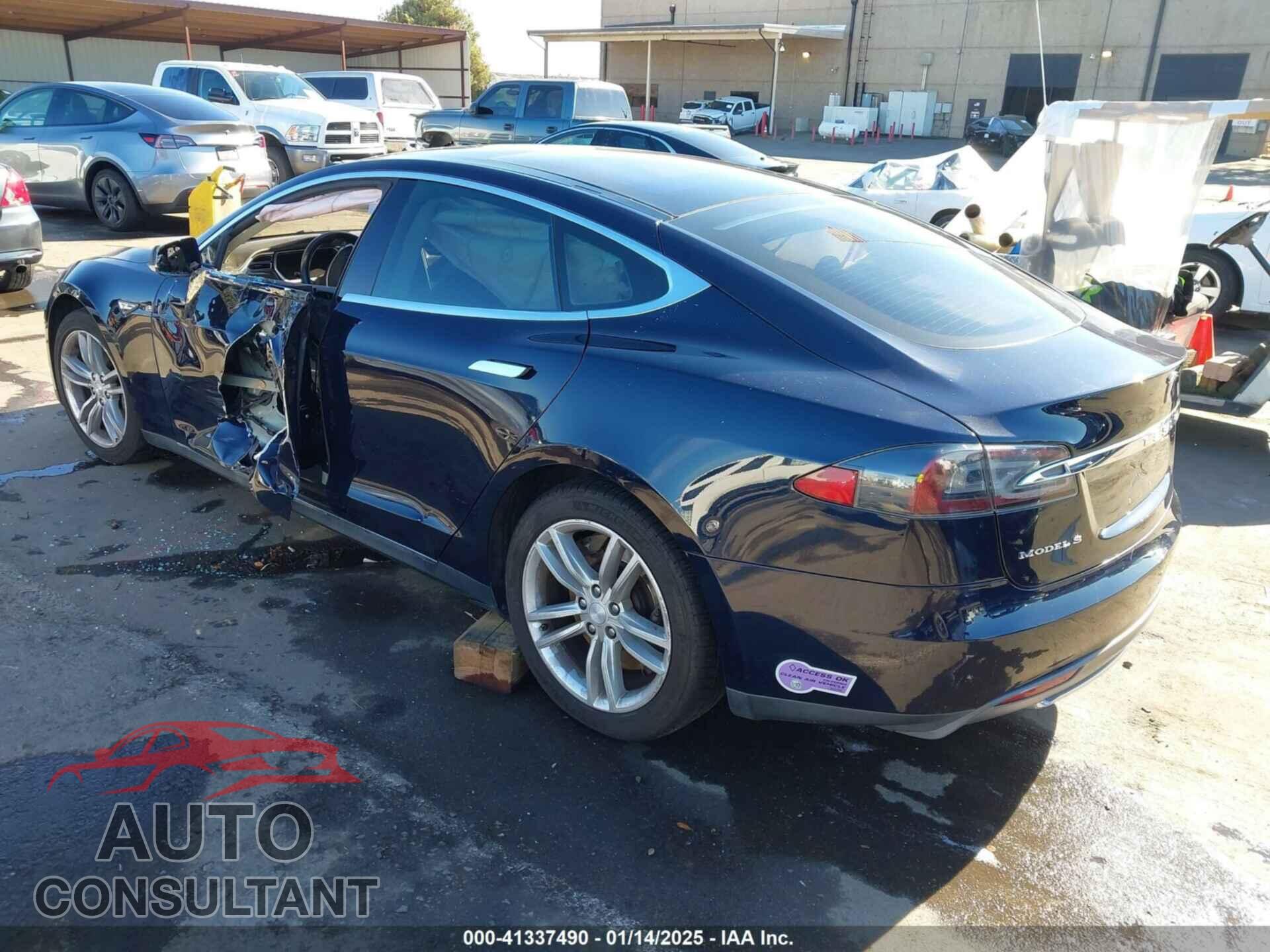TESLA MODEL S 2013 - 5YJSA1CN5DFP23692