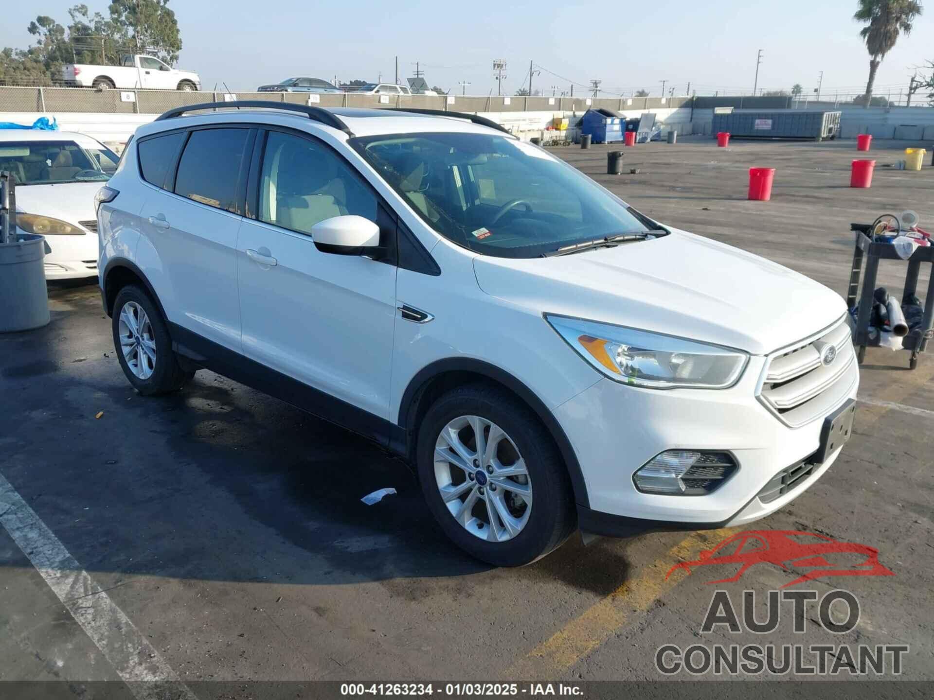 FORD ESCAPE 2018 - 1FMCU0GDXJUA43339