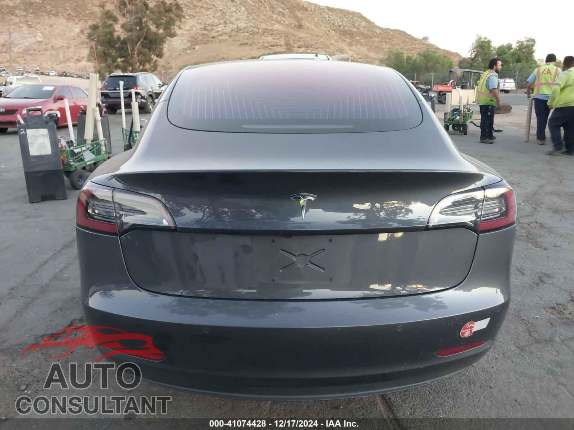 TESLA MODEL 3 2017 - 5YJ3E1EA7HF002203