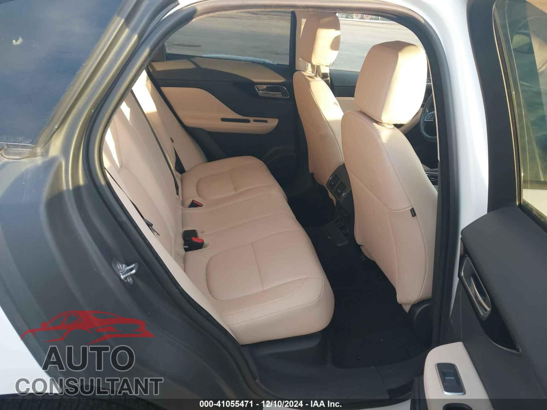 JAGUAR F-PACE 2017 - SADCS2BV6HA881342