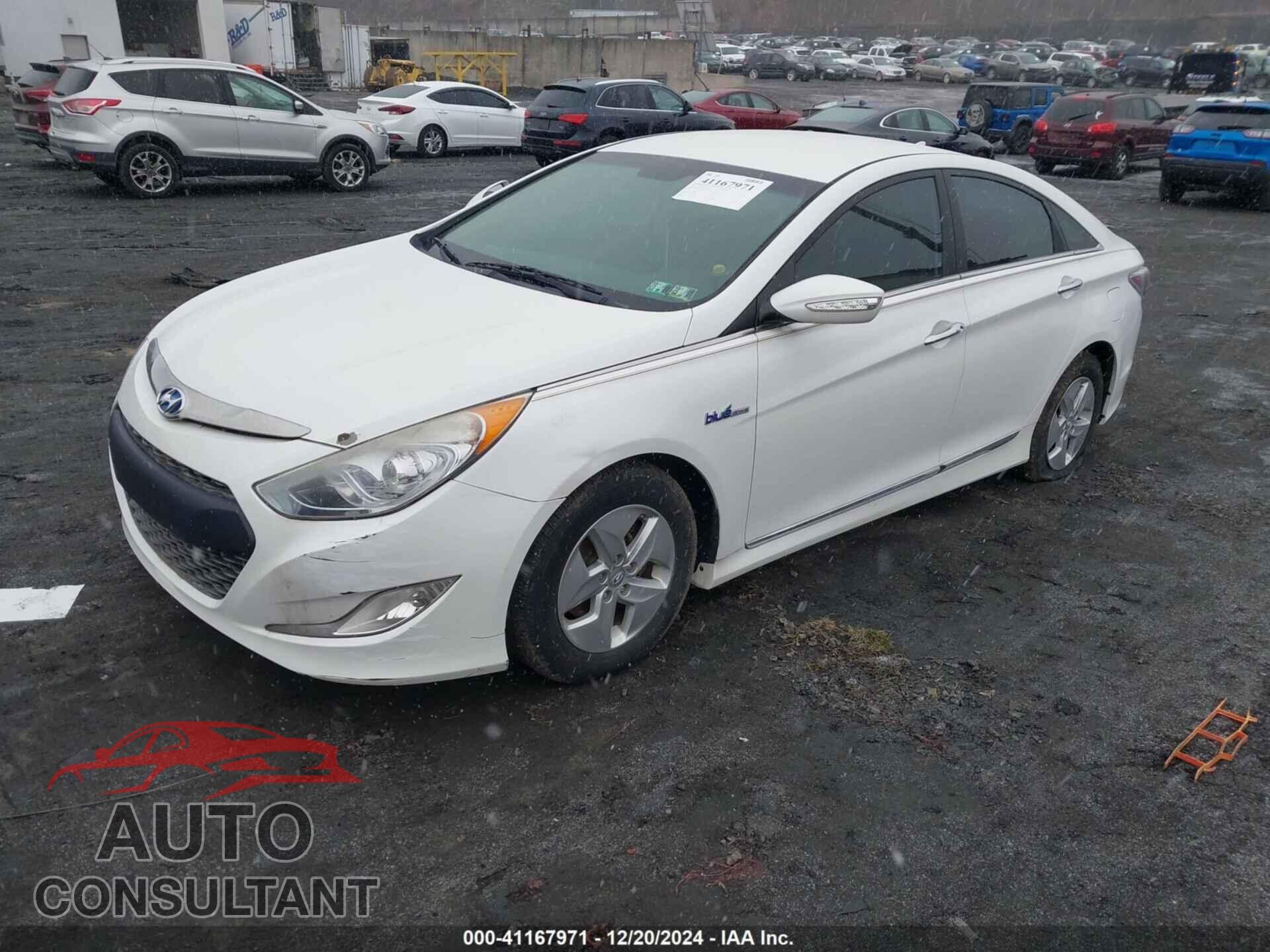 HYUNDAI SONATA 2012 - KMHEC4A49CA044126