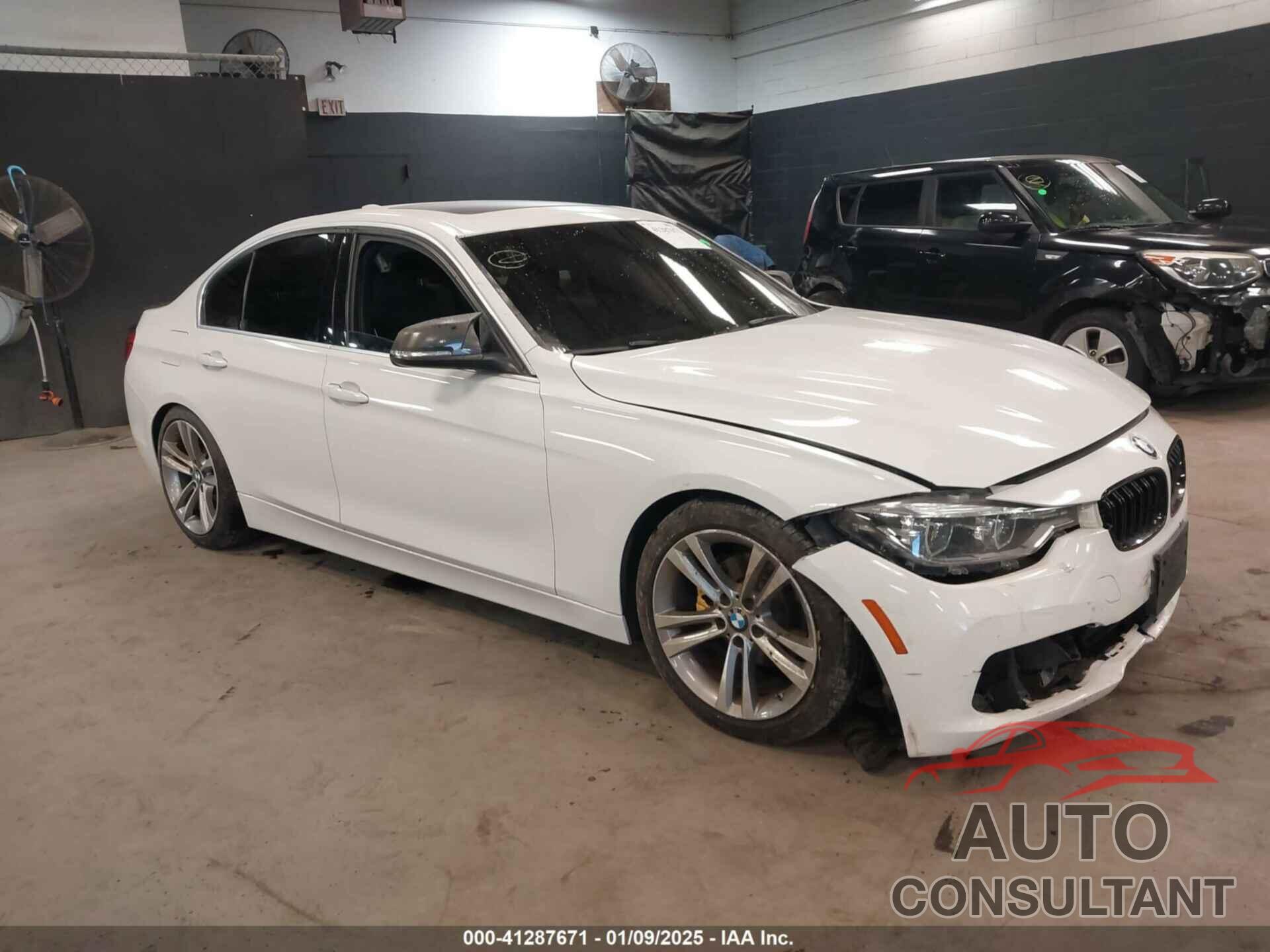 BMW 330I 2018 - WBA8D9G56JNU72833