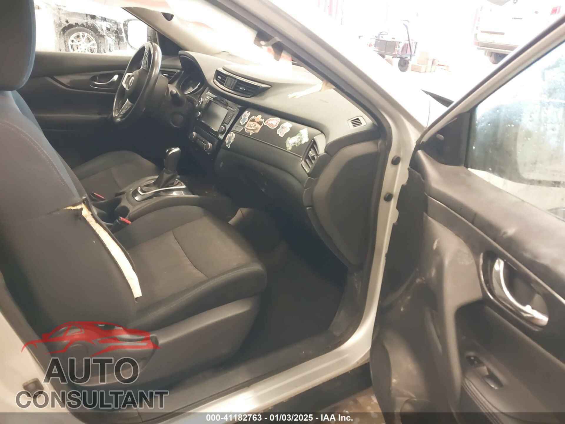 NISSAN ROGUE 2018 - 5N1AT2MT7JC707362