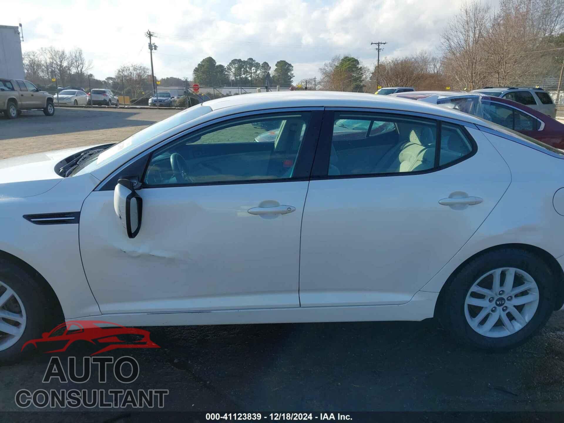 KIA OPTIMA 2011 - KNAGM4A74B5077236