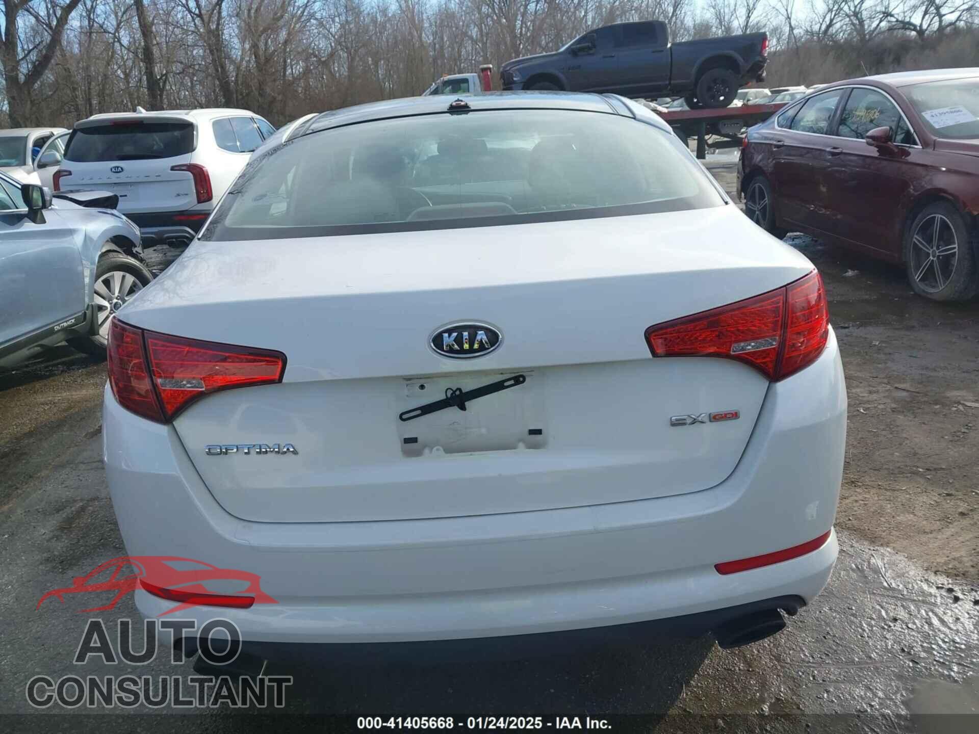 KIA OPTIMA 2011 - KNAGN4A78B5100367