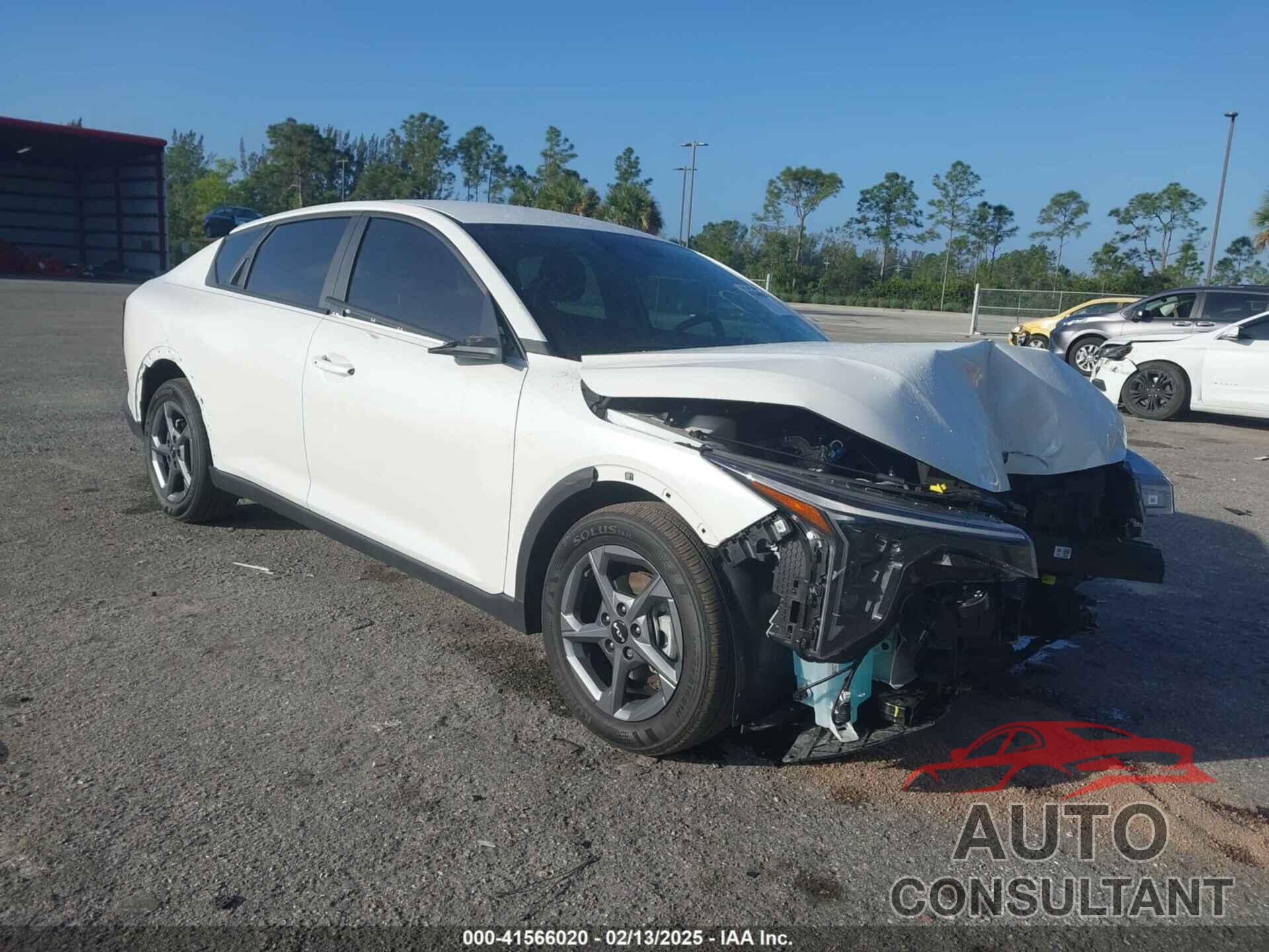 KIA K4 2025 - 3KPFT4DE1SE006012