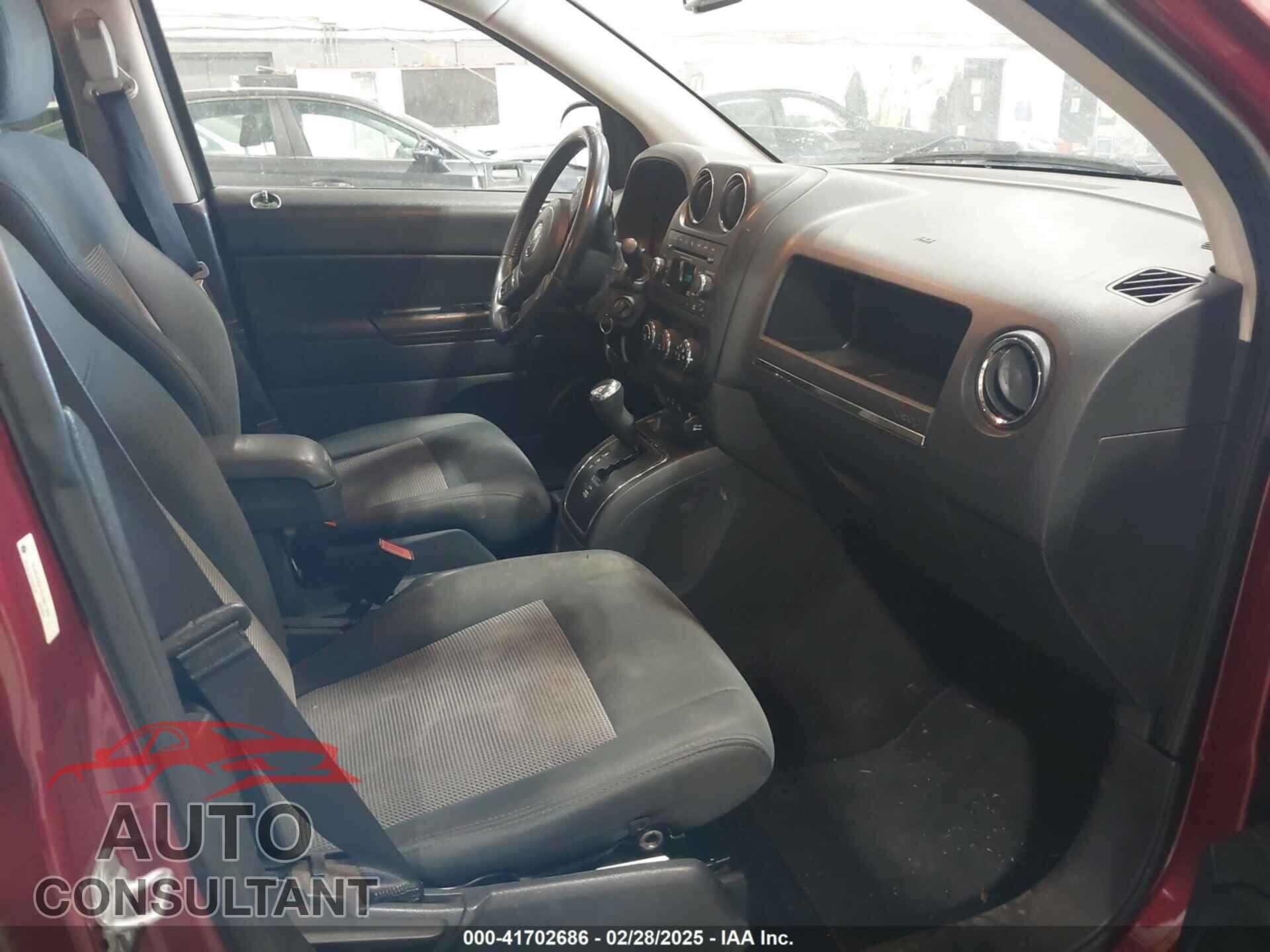 JEEP COMPASS 2012 - 1C4NJCEA1CD661104