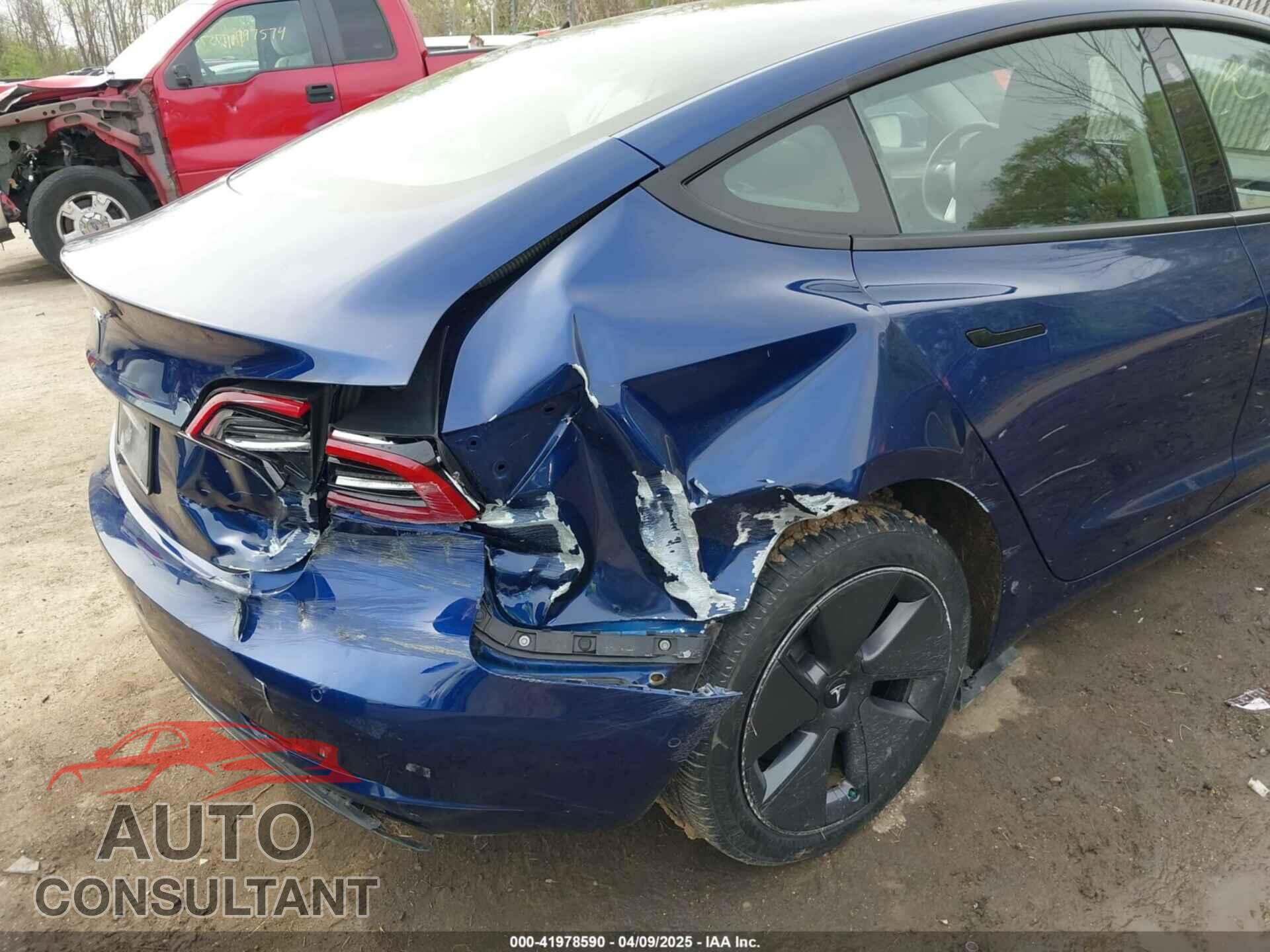 TESLA MODEL 3 2022 - 5YJ3E1EA9NF189357