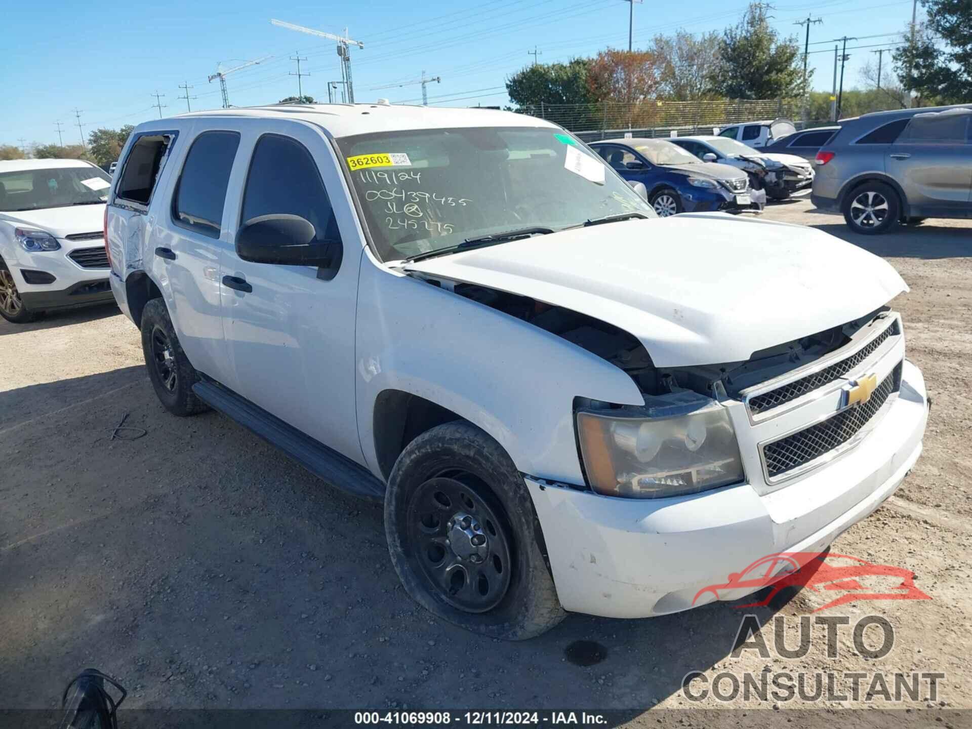 CHEVROLET TAHOE 2012 - 1GNLC2E01CR245275