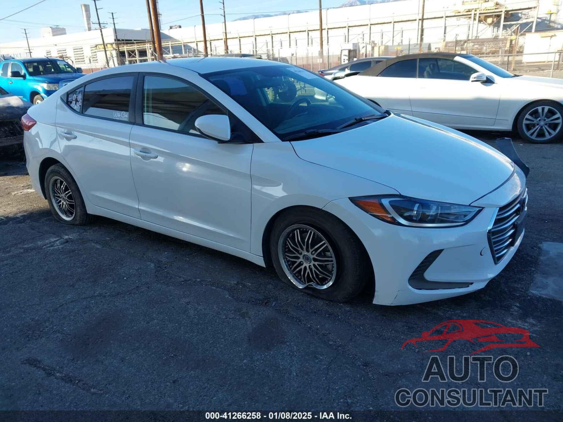 HYUNDAI ELANTRA 2018 - 5NPD74LF4JH330636