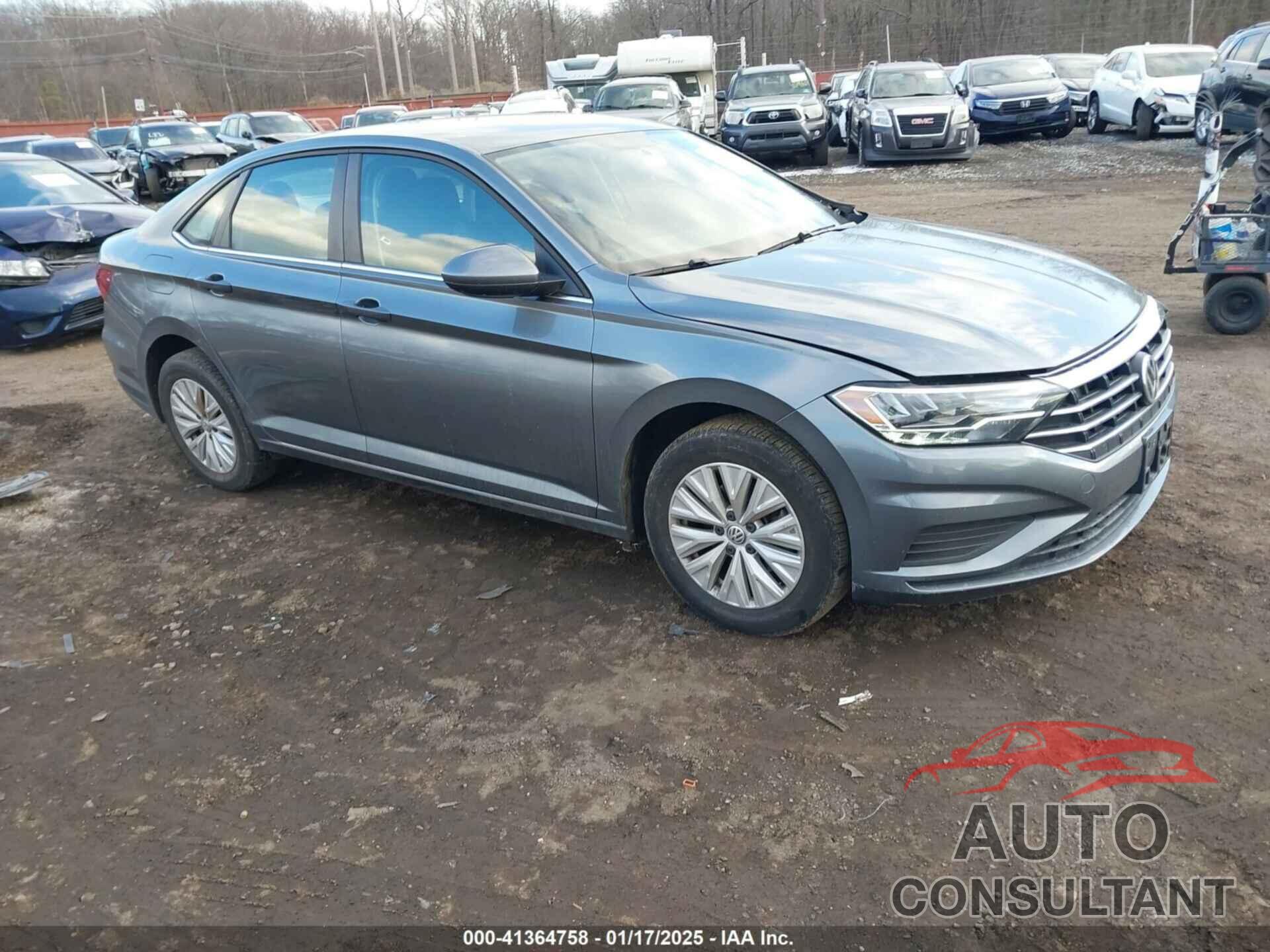 VOLKSWAGEN JETTA 2019 - 3VWN57BU0KM118465