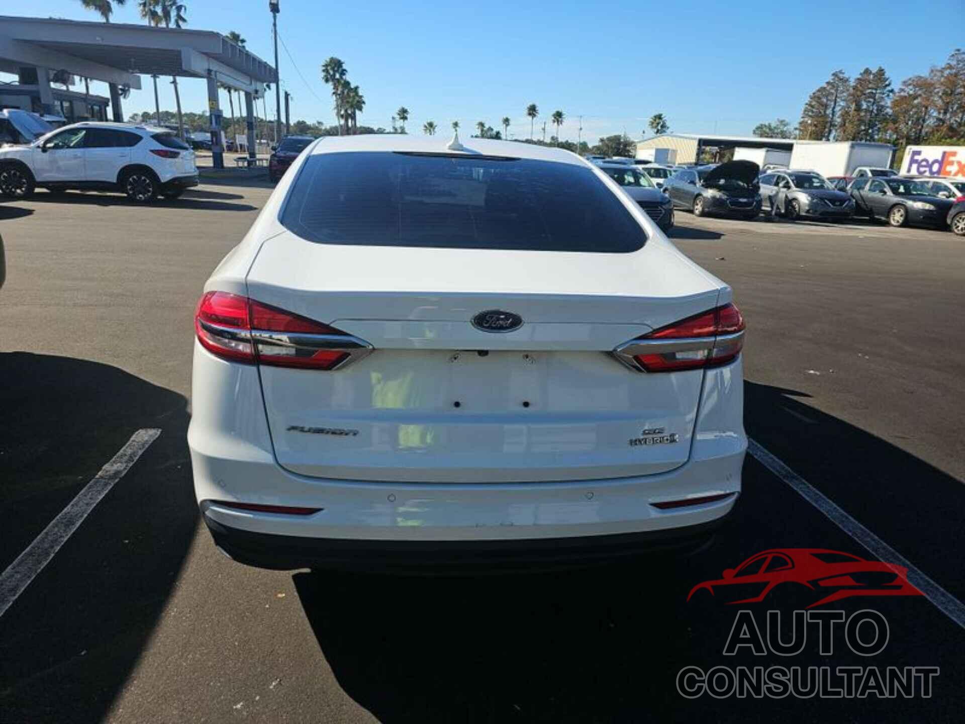 FORD FUSION HYBRID 2019 - 3FA6P0LU3KR183973