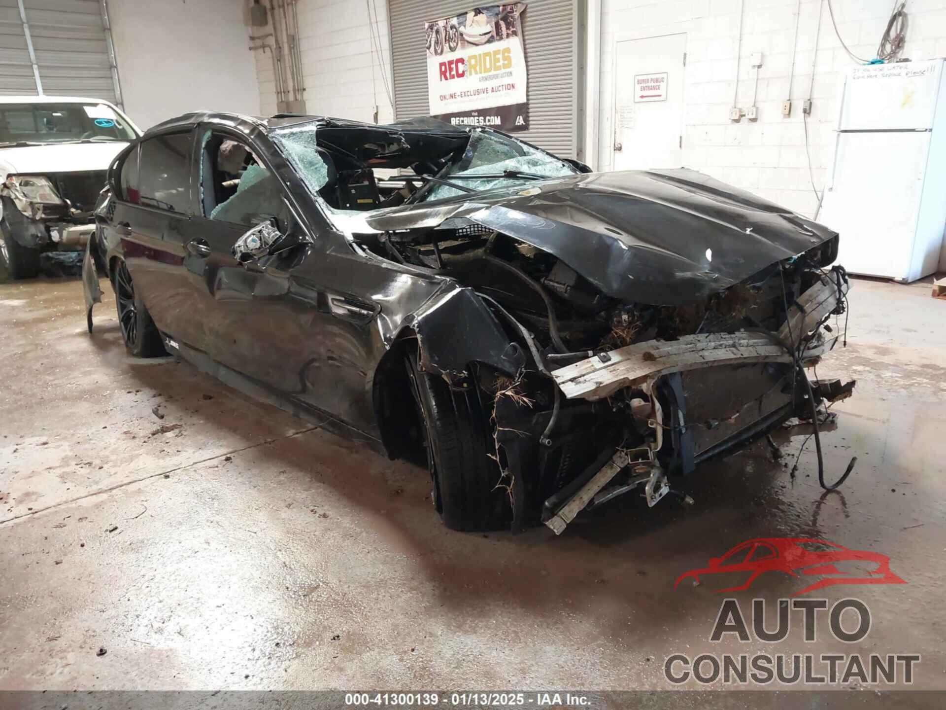 BMW M5 2013 - WBSFV9C53DD096544