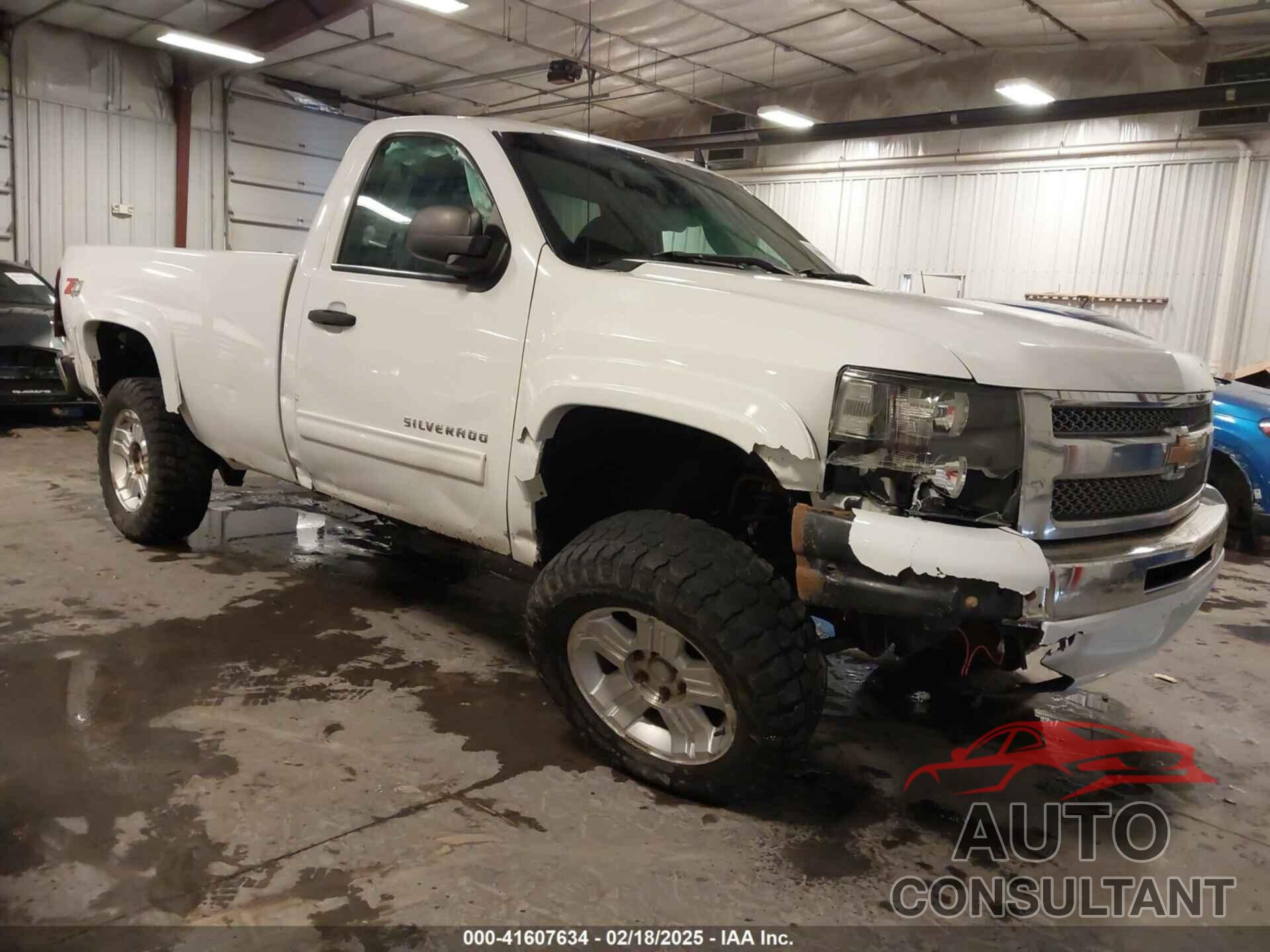 CHEVROLET SILVERADO 1500 2013 - 1GCNKSE02DZ169359